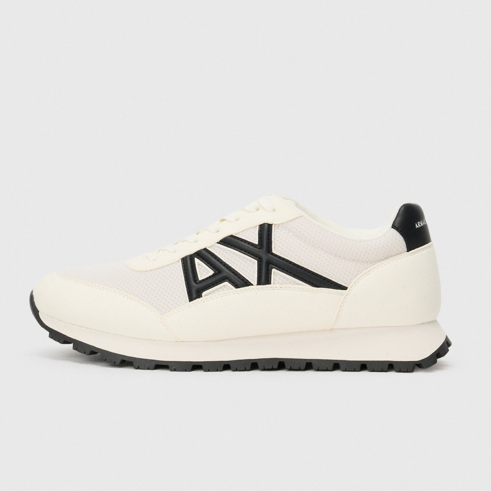 Мъжки маратонки Armani Exchange Men Sneakers XM001960 AF19388 M0017 Lateral View