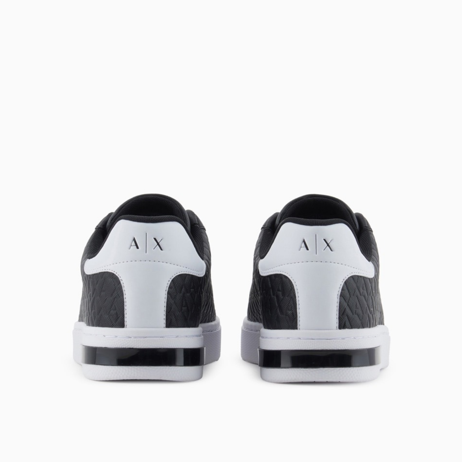 Мъжки черни кецове Armani Exchange
XM000140 AF11916 Heel View