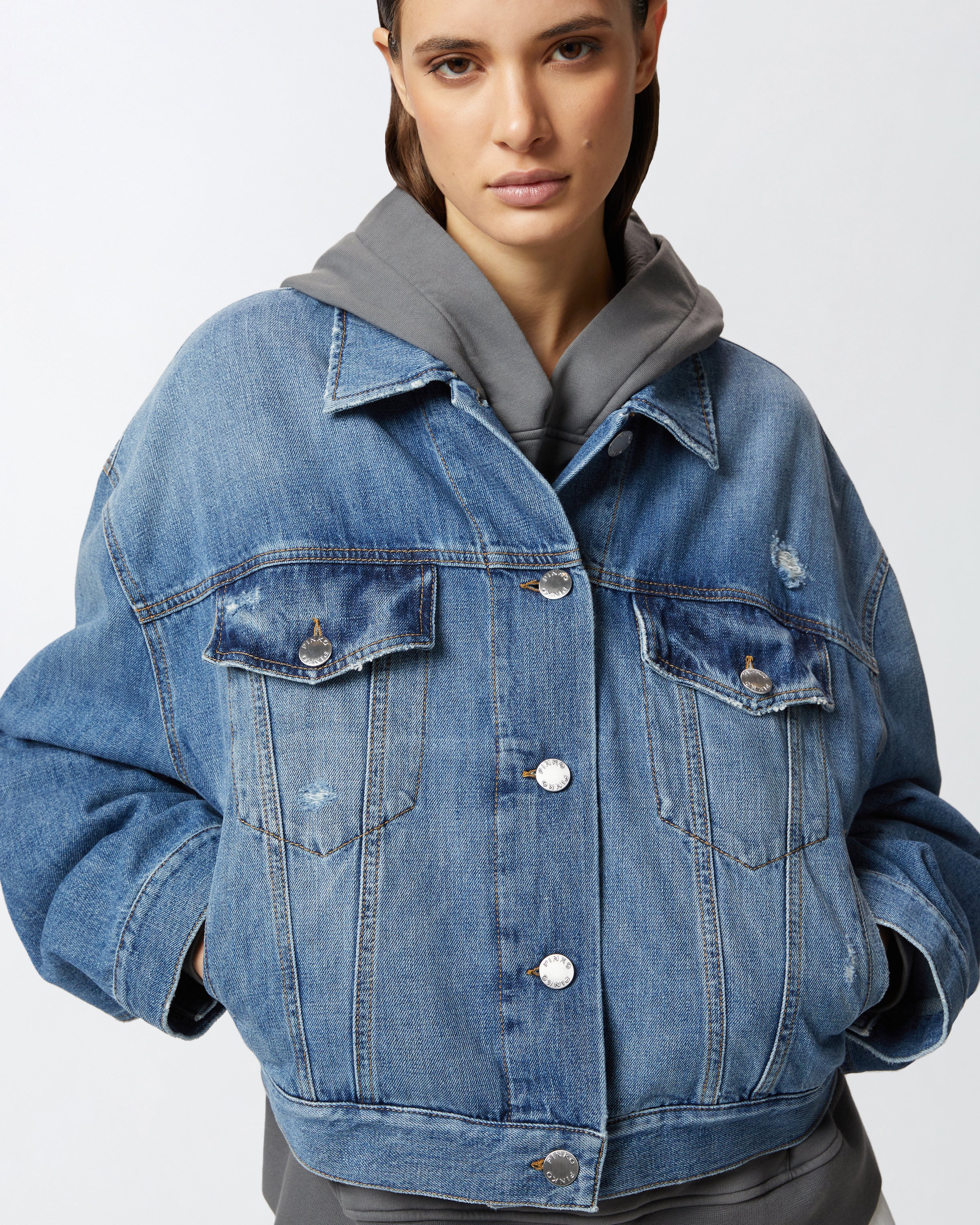 Дамско дънково яке Women’s denim jacket PINKO 104644A2E1PJF close-up view