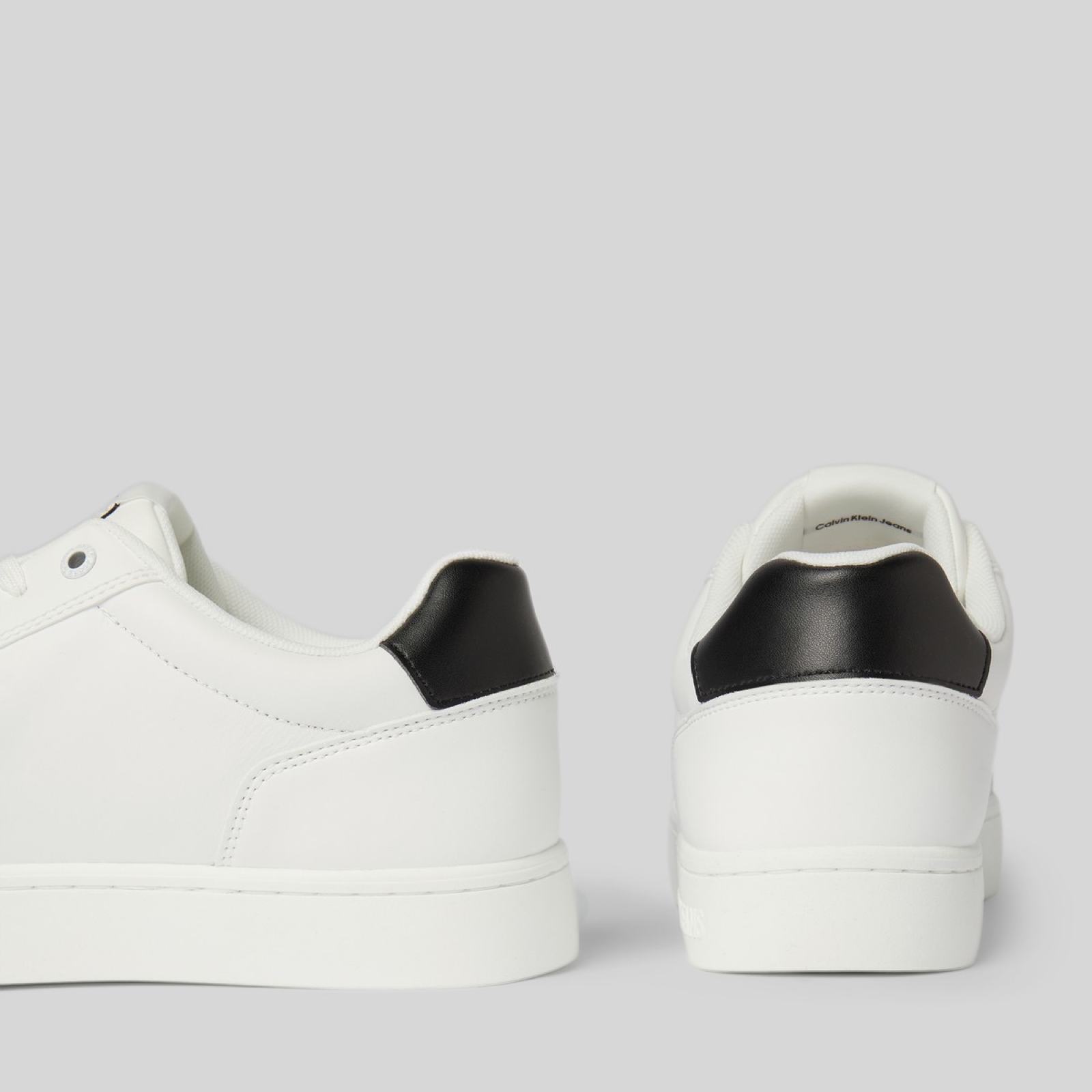 Мъжки кецове Calvin Klein Jeans YM0YM01369 Heel View