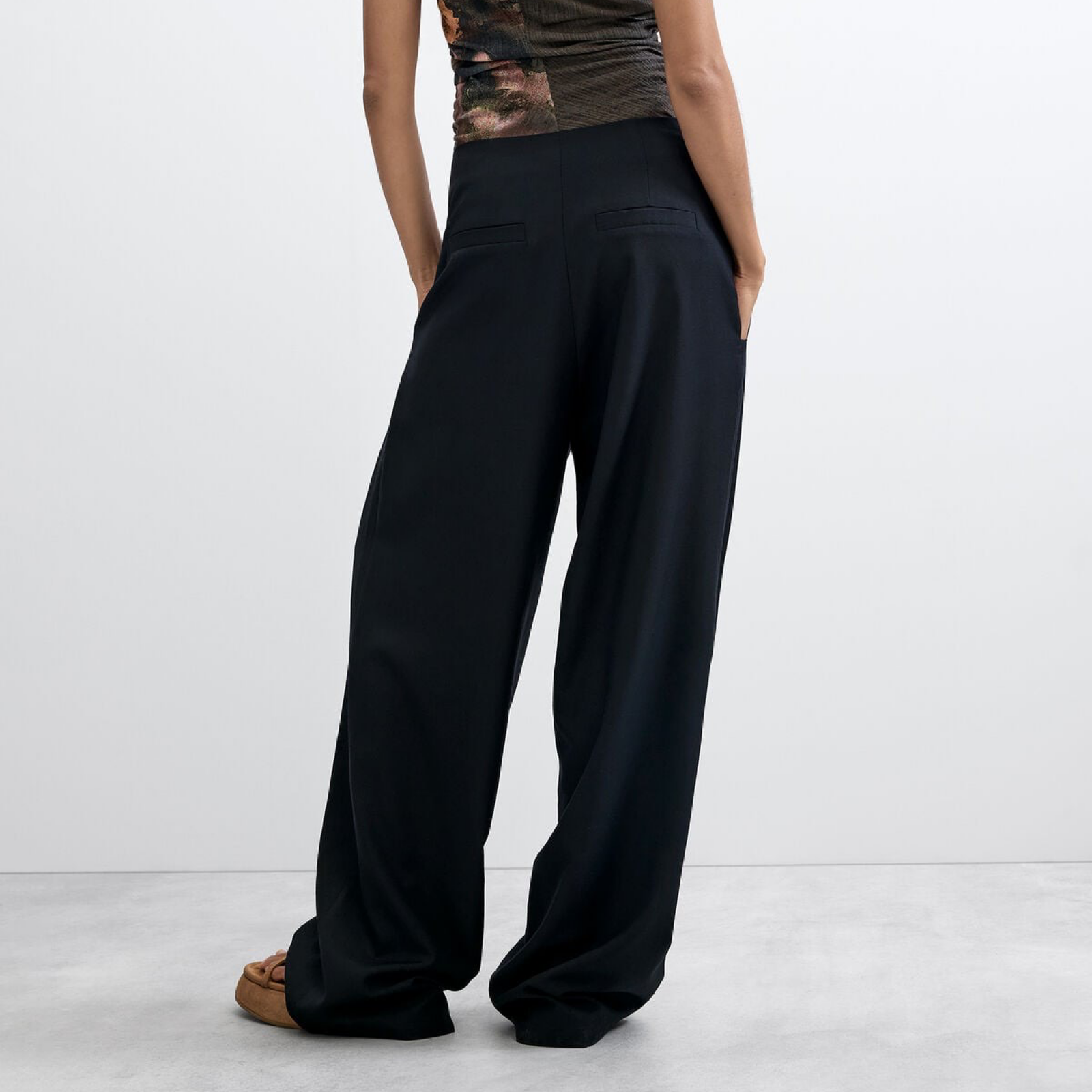 Дамски панталон Desigual Women Trouser 26WWPW11 2000 Back View