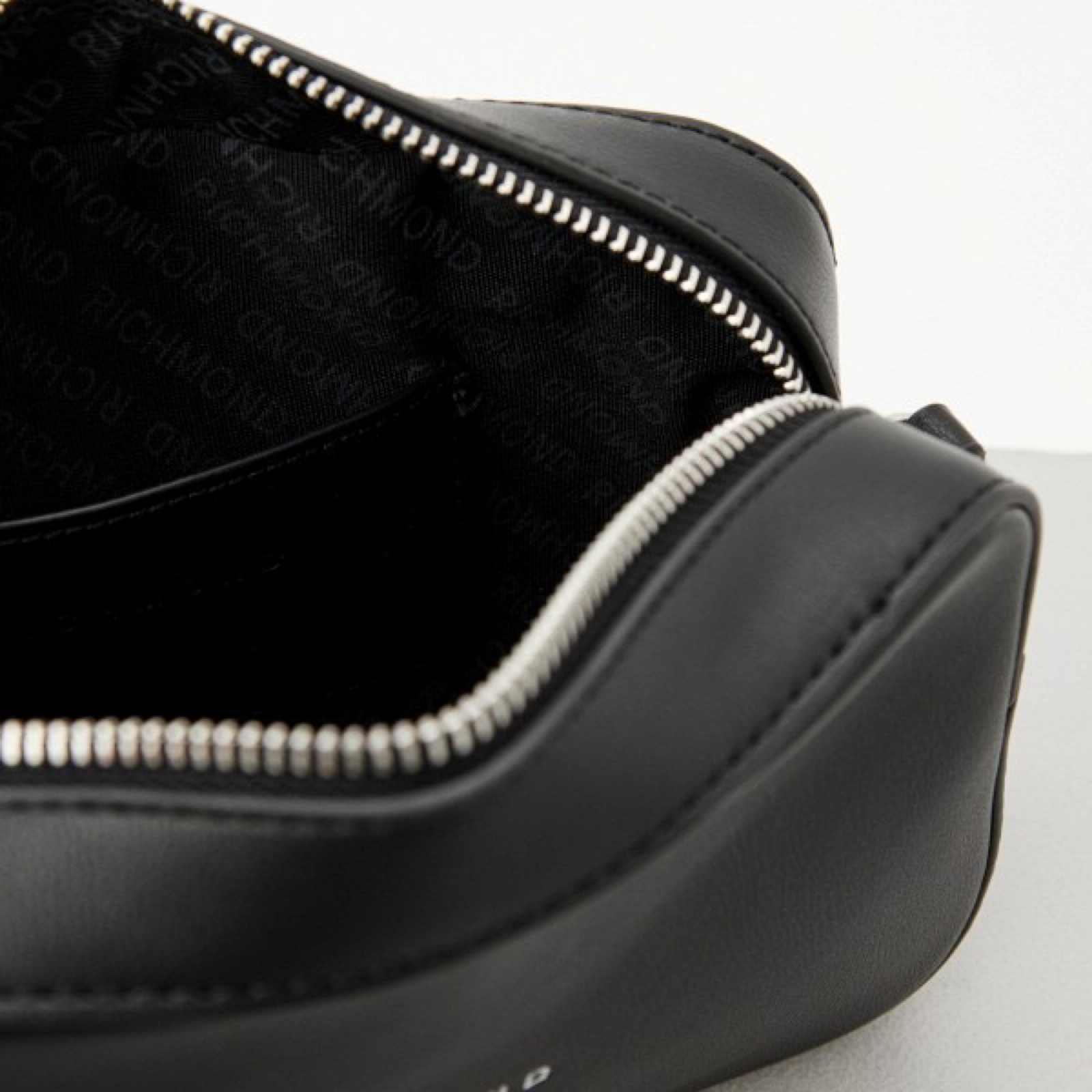Дамска чанта Richmond Women Bag RWA24027BO Inside View