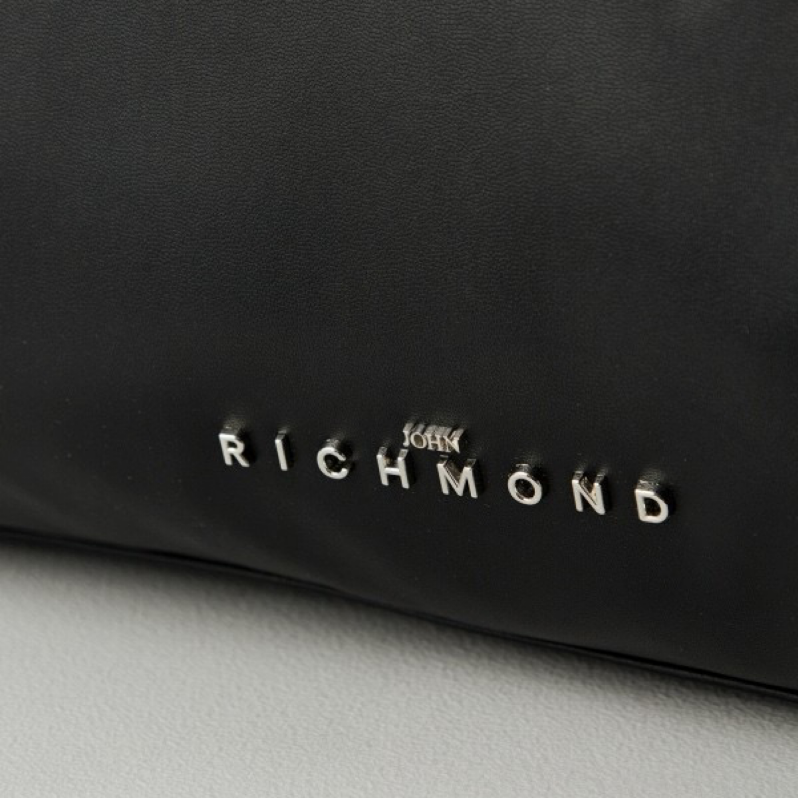 Дамска чанта Richmond Women Travel Bag RWA24272BO Close-Up