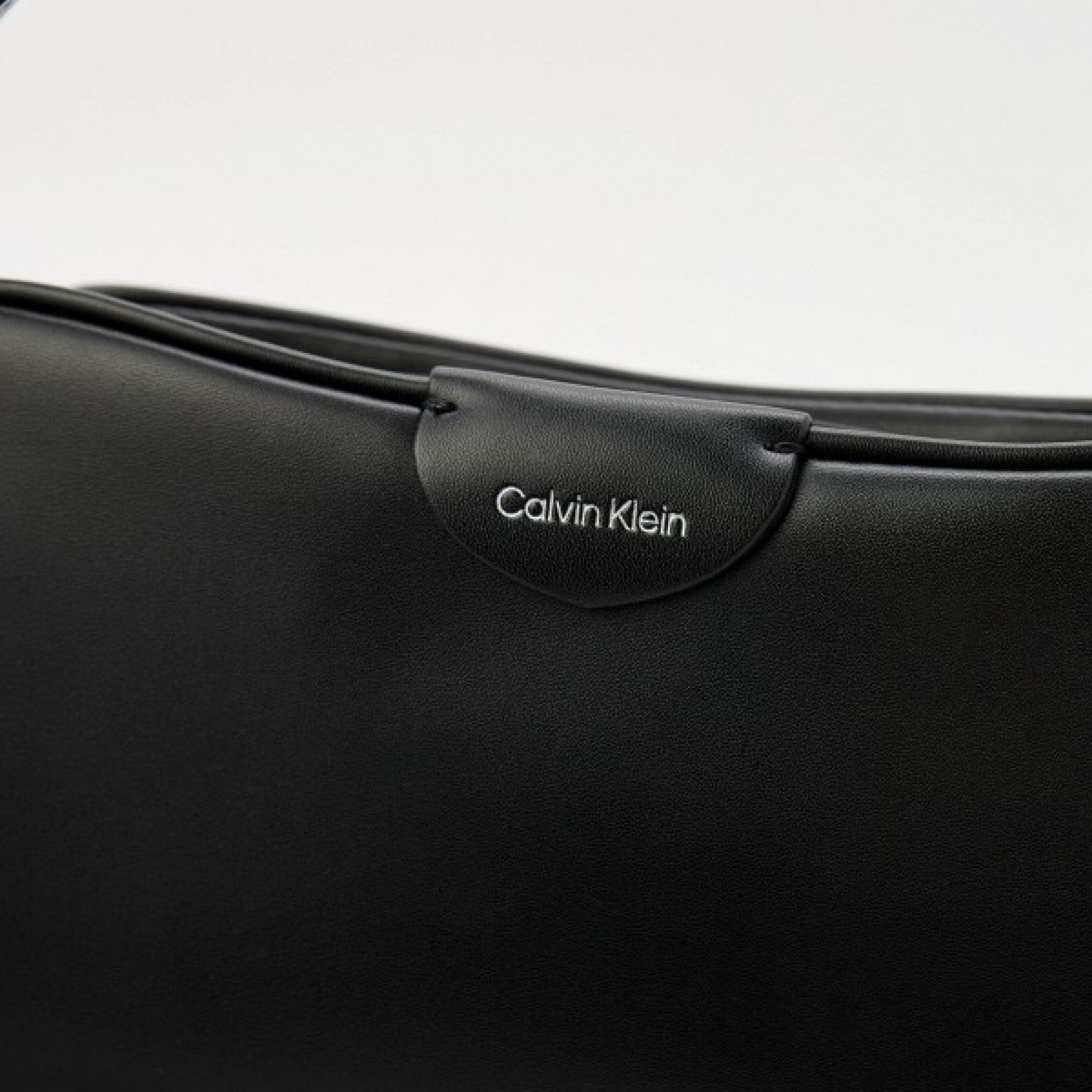Дамска чанта Calvin Klein Women Crossbody Bag LV04F3370G UB1 Close-Up