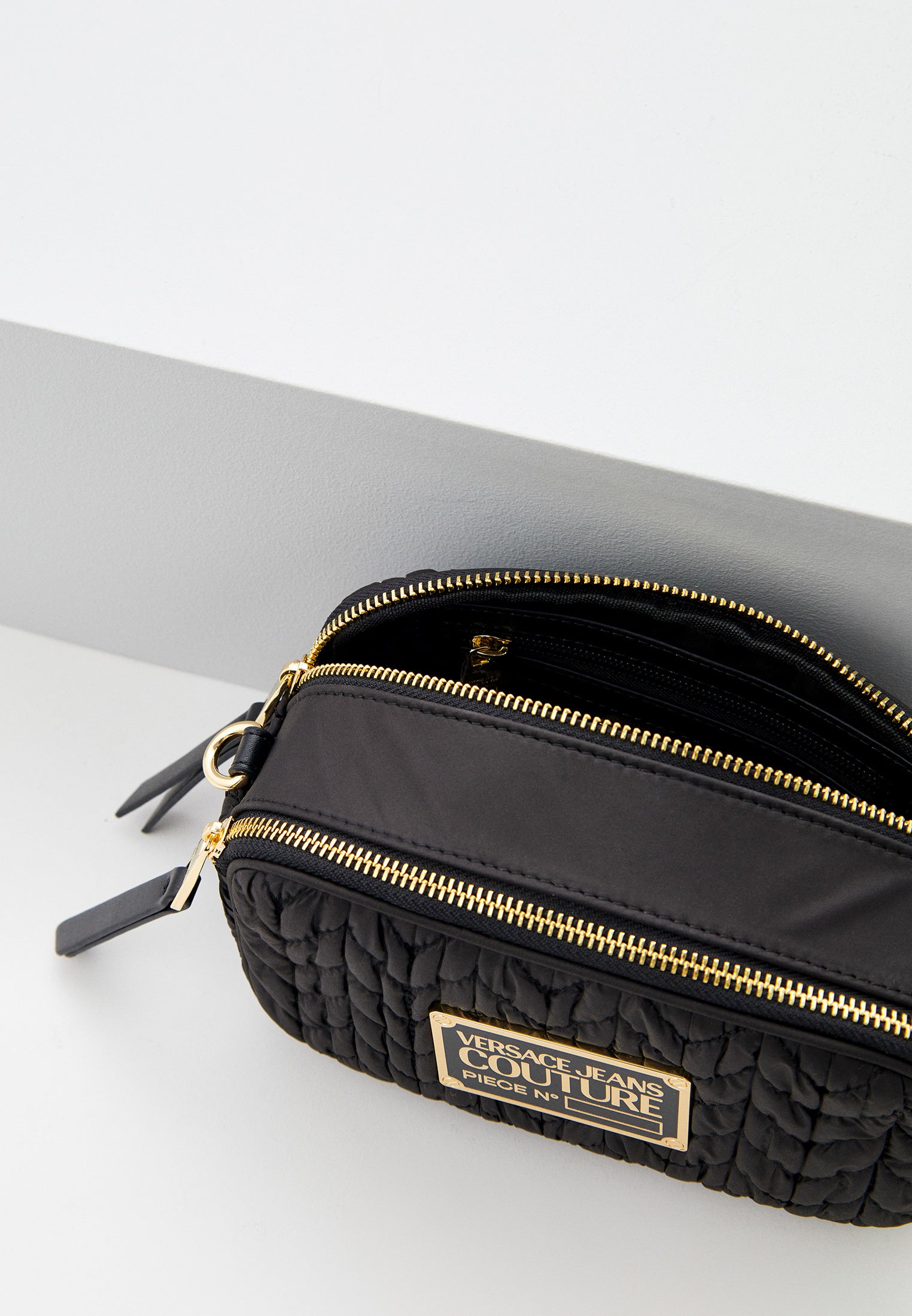 Дамска чанта Women’s crossbody bag Versace Jeans Couture 74VA4BO6 ZS584 899 inside view