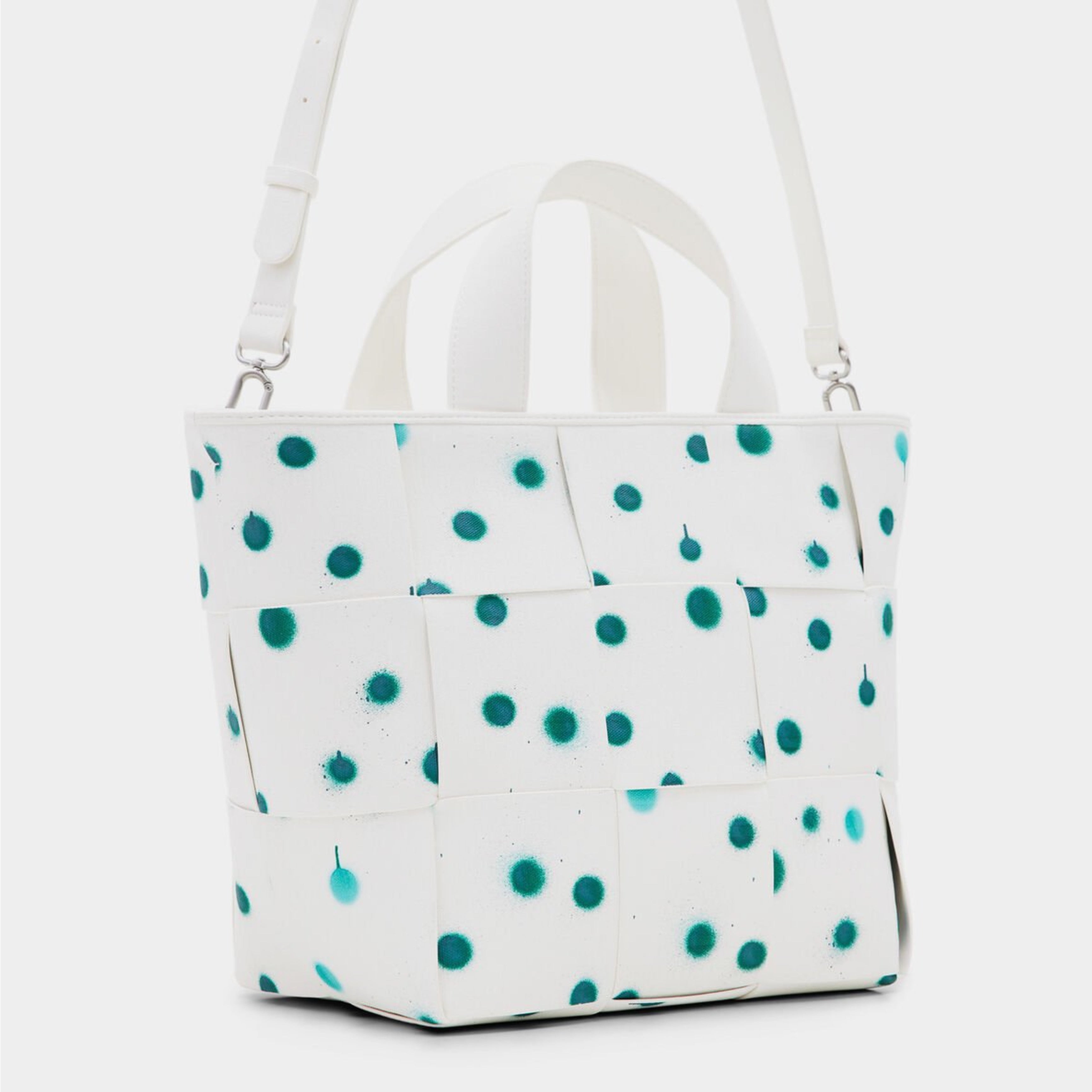 Дамска чанта в бяло Women’s M droplets tote bag Desigual 24SAXP60 1000U
