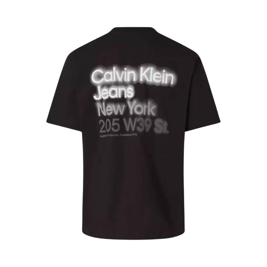 Мъжка тениска в черно Calvin Klein Jeans J30J322881