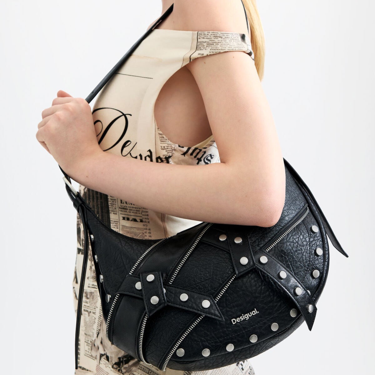 Дамска чанта Desigual women’s shoulder bag 26WAXP28 2000 Model view
