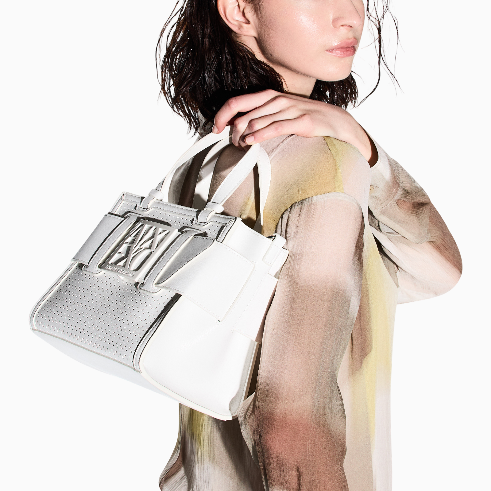 Дамска бяла чанта Armani Exchange Women Handbag XW000392 AF22626 U0011 Model View