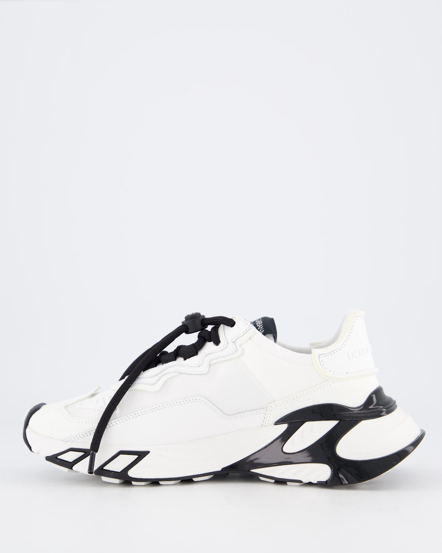 Дамски маратонки Women’s sneakers Dolce & Gabbana Day Faster CK2355 AL808 8B930 White & Black medial view