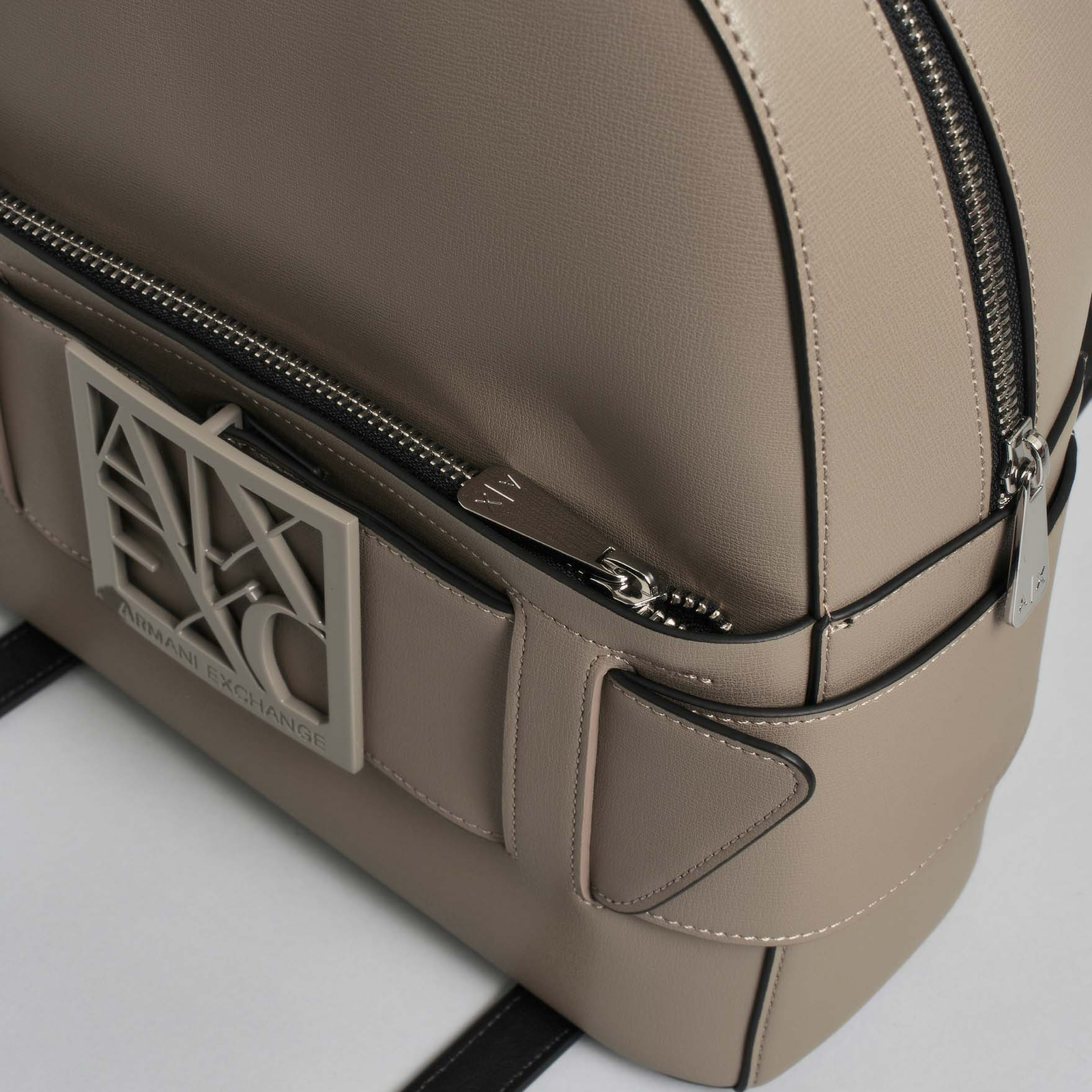 Дамска раница Armani Exchange Women Backpack XW001204 AF13672 U6242 Close-Up