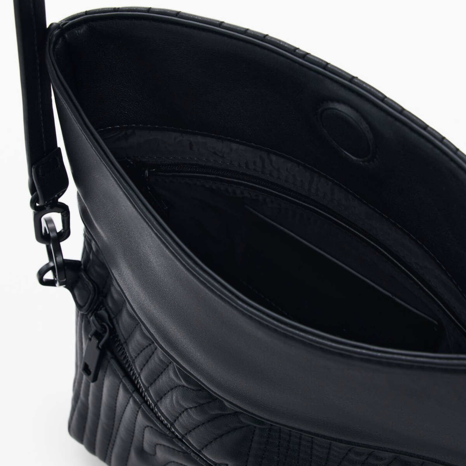 Дамска чанта Desigual Women Handbag 26SAXPBA 2000U Inside View