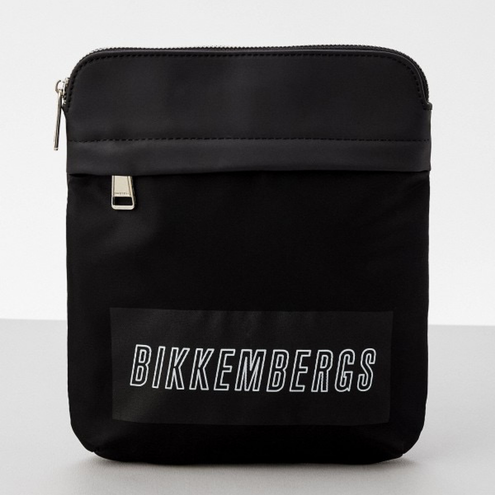 Мъжка чанта Bikkembers Crossbody Bag E2CPME2W0022 999 Front View