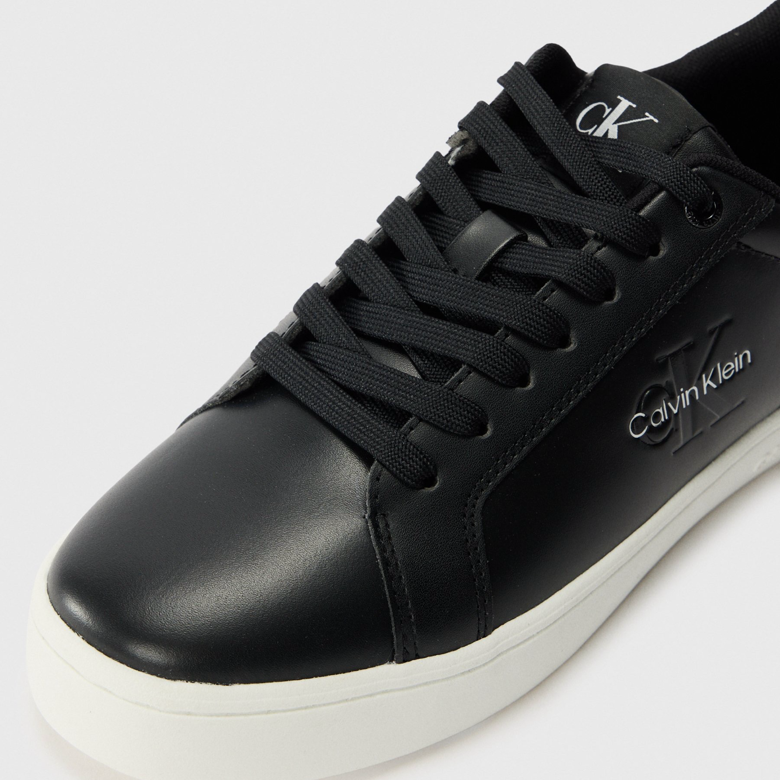 Мъжки кецове Calvin Klein Jeans YM0YM01369 Close-Up