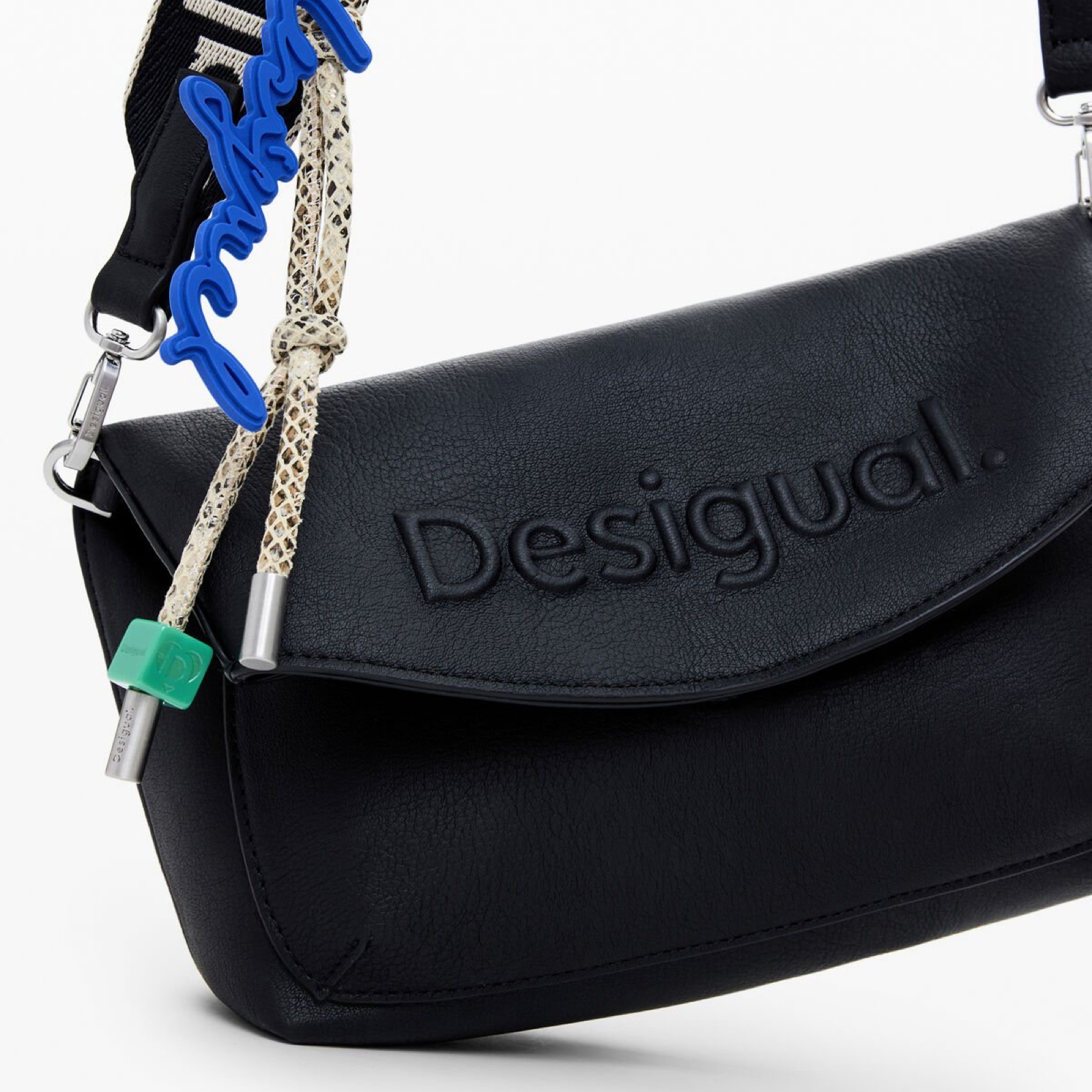Дамска черна чанта Desigual Women Handbag 25WAXPAL Close-Up