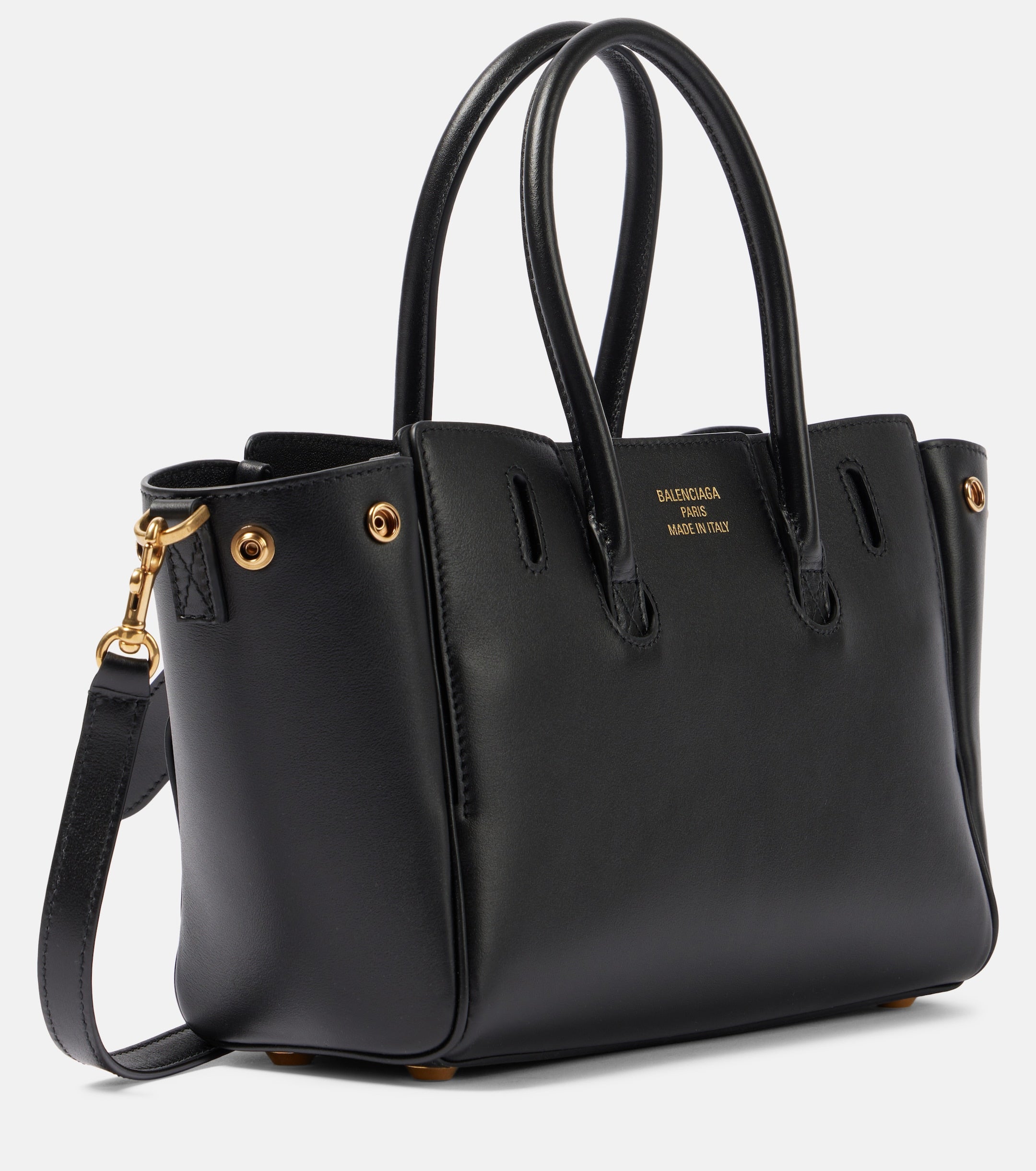 Дамска луксозна чанта Women’s medium shoulder bag Balenciaga Bel Air 8356702ABAV1000 angled back view