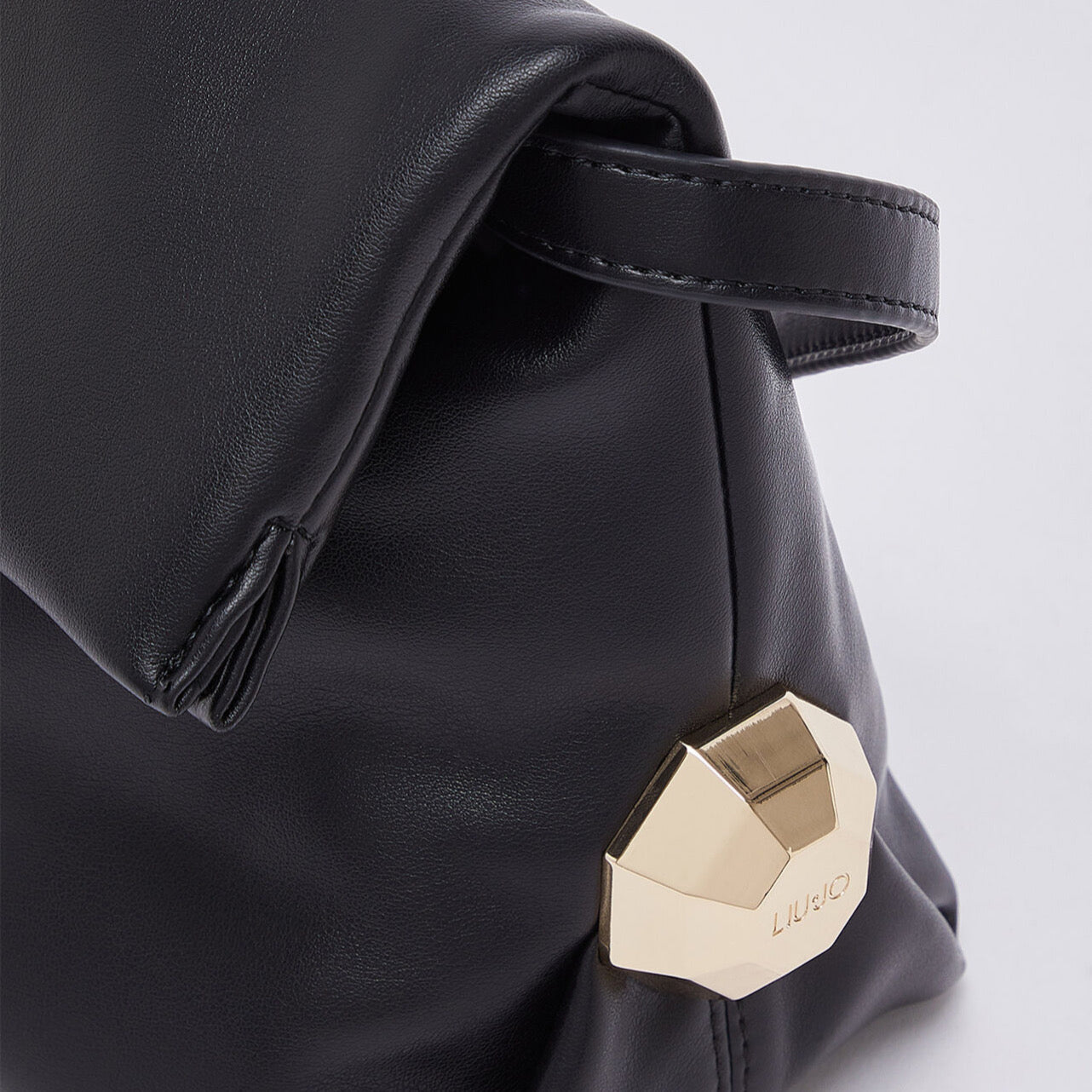 Дамска тениска Liu Jo women’s bag AF6097E1065 22222 Close-up