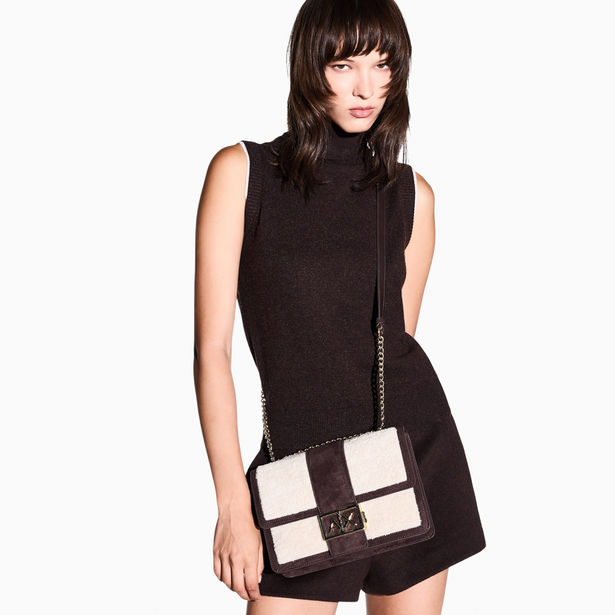 Дамска чанта Armani Exchange Women Crossbody Bag XW000070 AF28295 M6027 Model View
