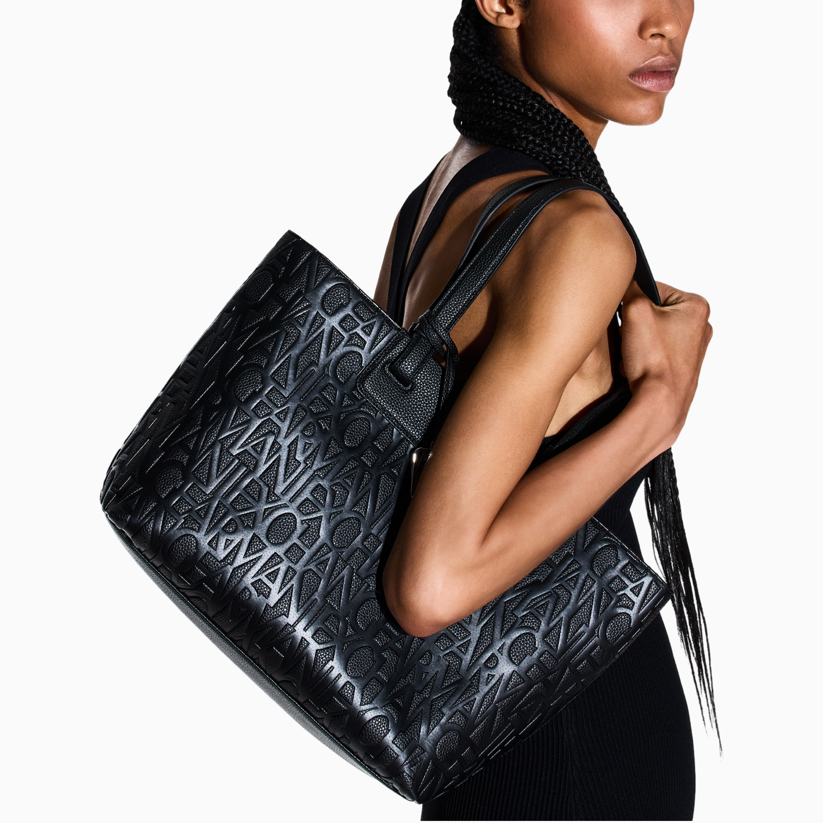 Дамска чанта Armani Exchange Women Shopper Bag XW001481 AF15774 UC001 Model View