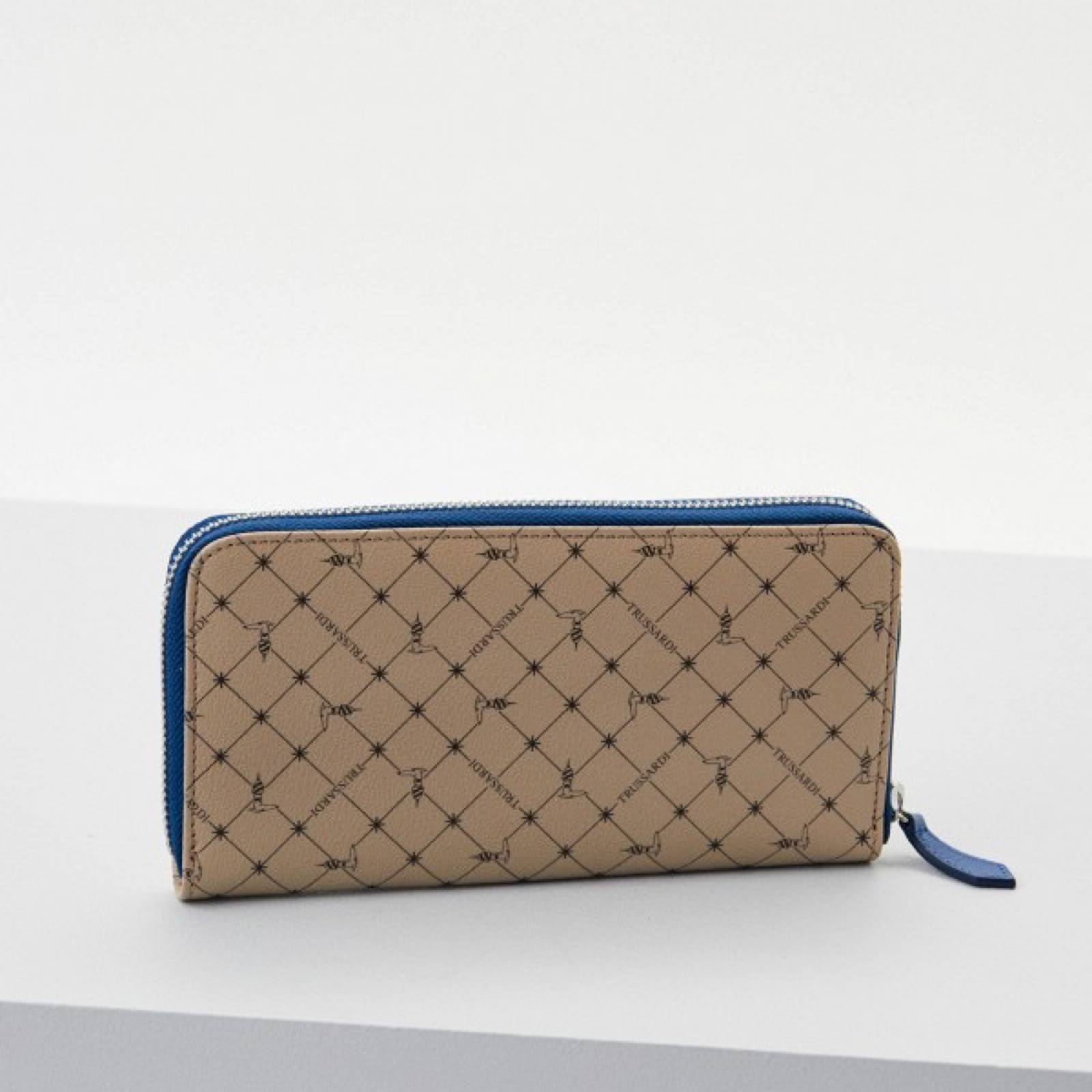 Клъч портфейл Men’s wallet Trussardi
72W00010 2Y000088 B680 Taupe