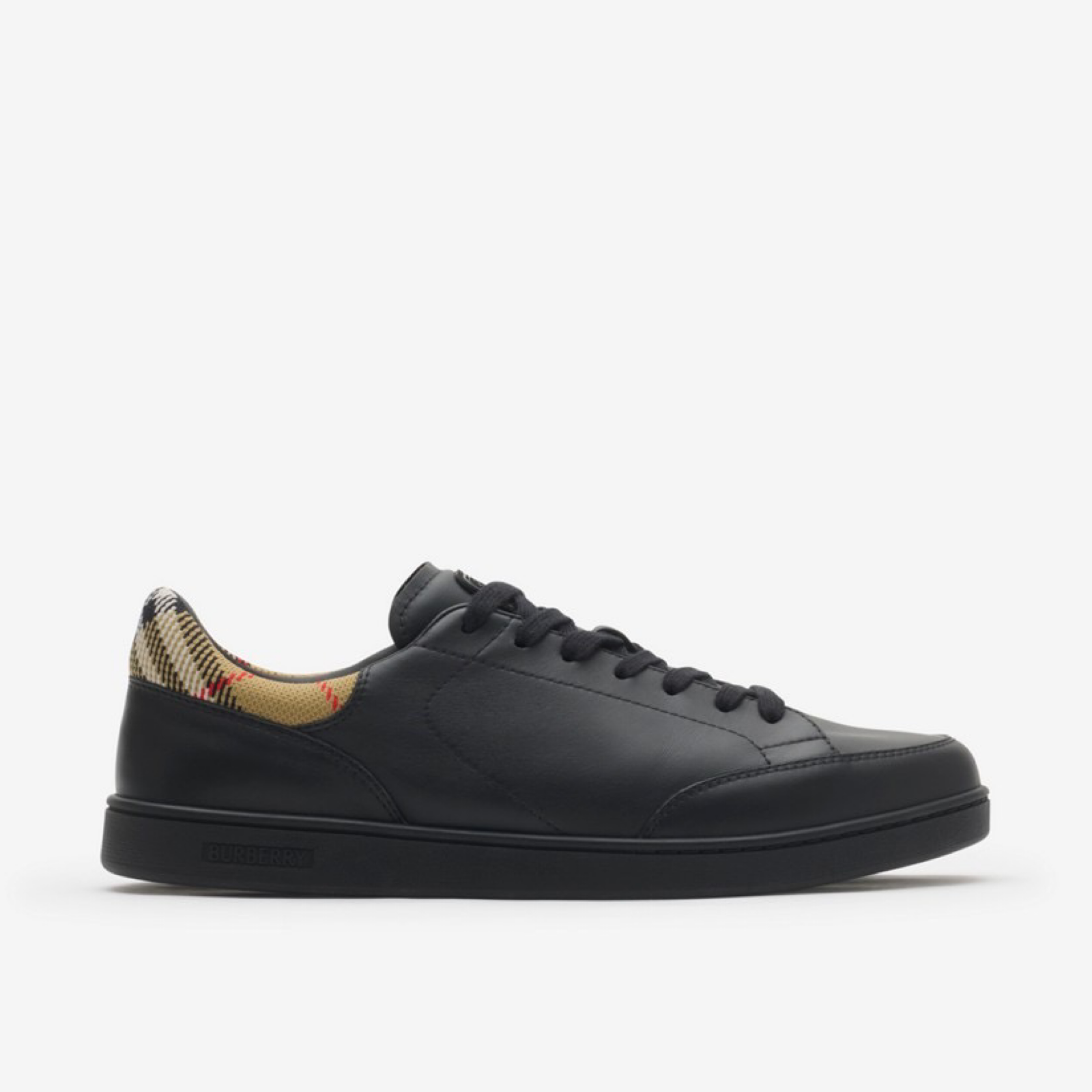 Burberry Set Sneakers 8118851C1900 Lateral View