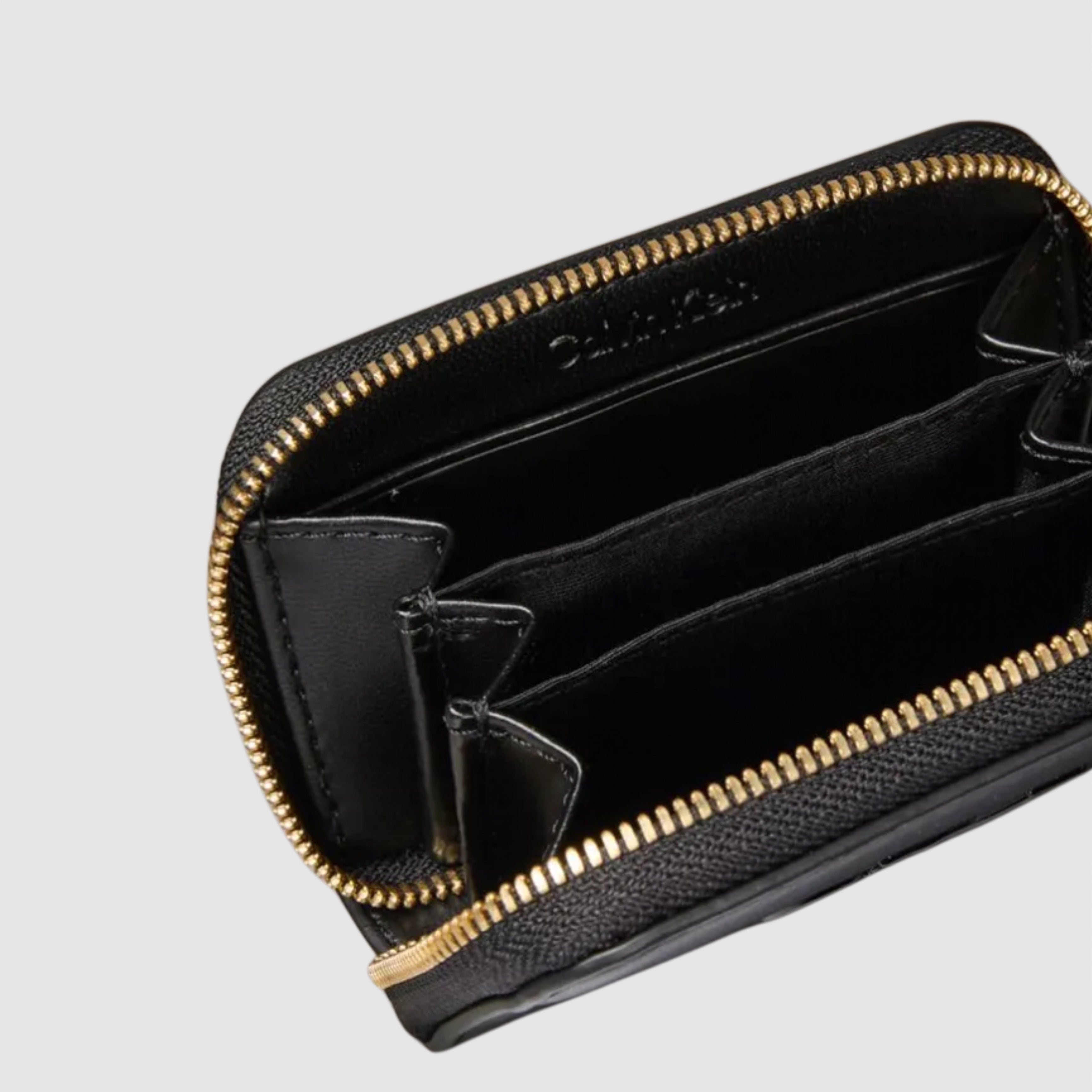 Дамско портмоне Calvin Klein Woemn’s wallet LV04F1154G UB1 Inside view