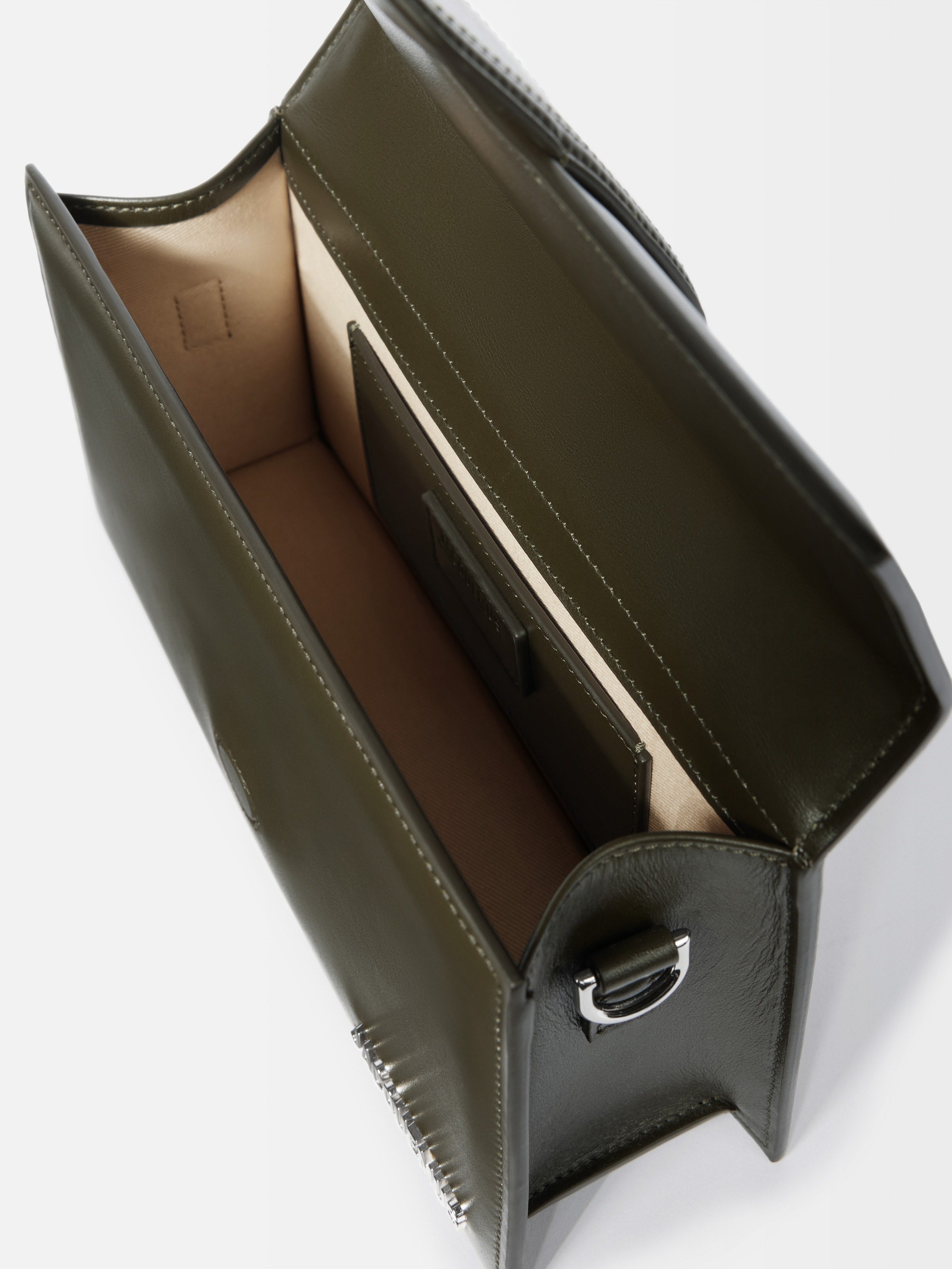 Дамска чанта Women’s handbag Jacquemus Le Grand Bambino
BAW00007AC01C02580 Military Green inside view