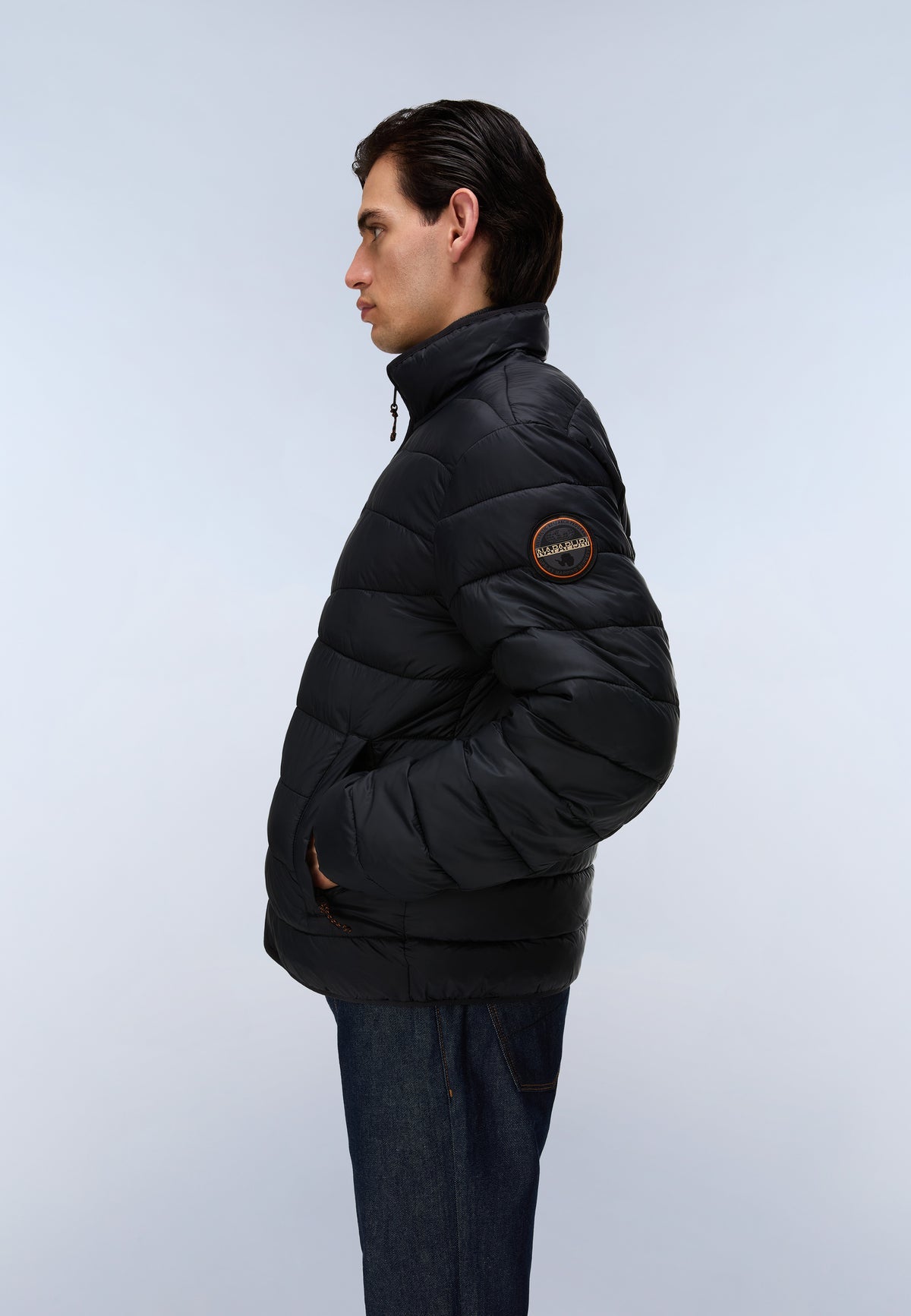 Men’s puffer jacket Napapijri Aerons
NP0A8BLM AERONS S4 941 Black side view