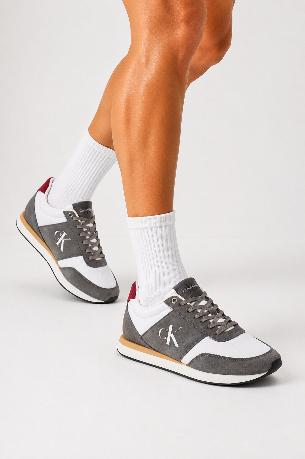 Мъжки кецове Men’s sneakers Calvin Klein HM0HM02212 0IV Gray / White lifestyle view