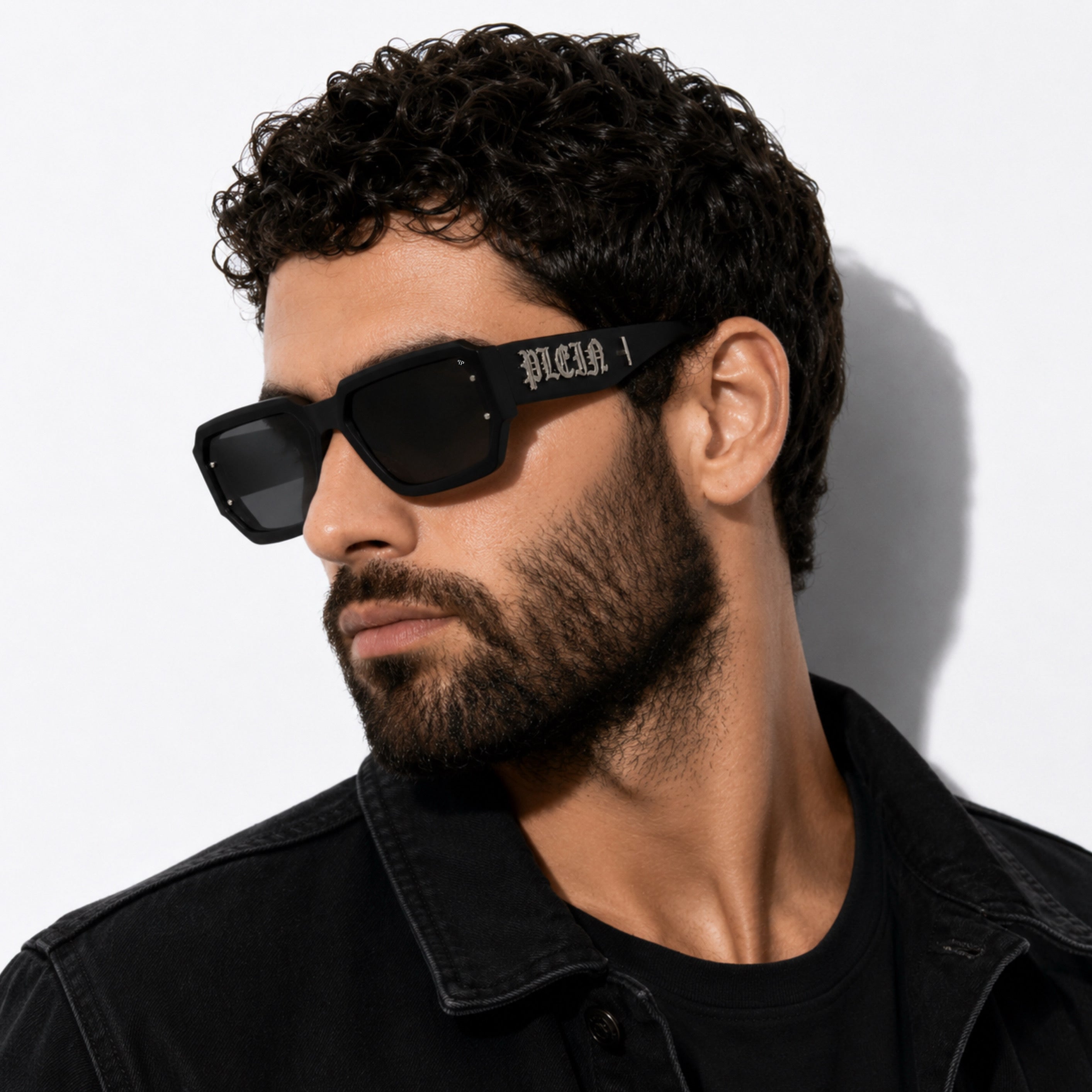 Мъжки слънчеви очила Men’s sunglasses PHILIPP PLEIN SPP150 0703 Black lifestyle view
