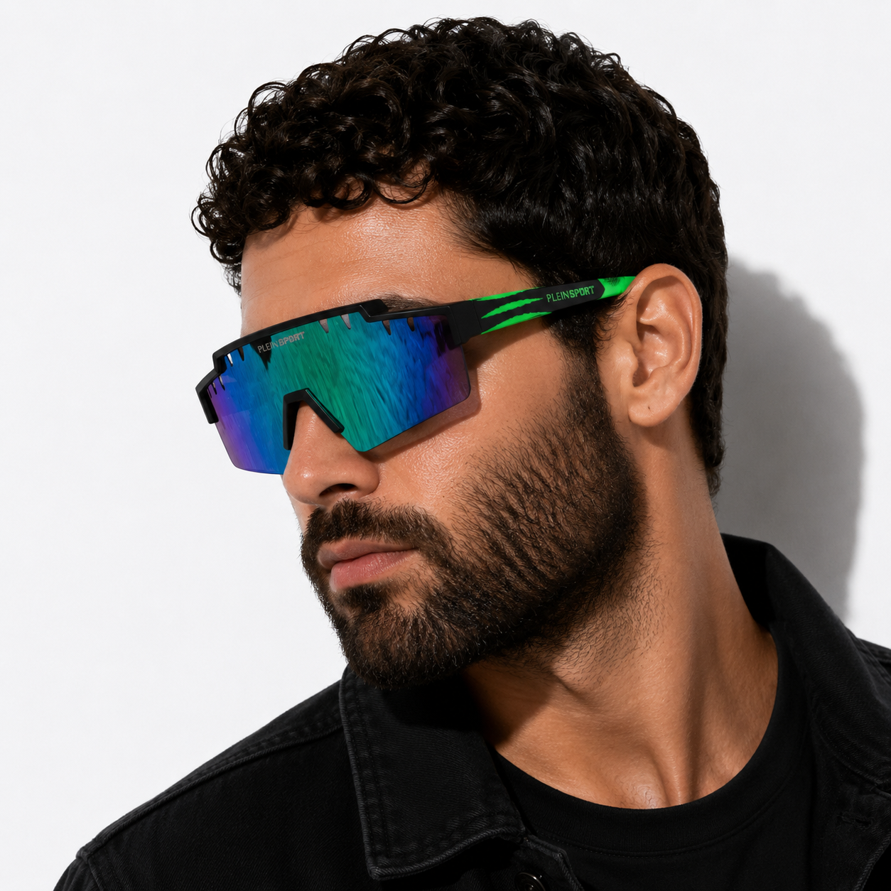 Мъжки слънчеви очила Men’s sunglasses PLEIN SPORT SSP001 U28V Black / Green lifestyle view