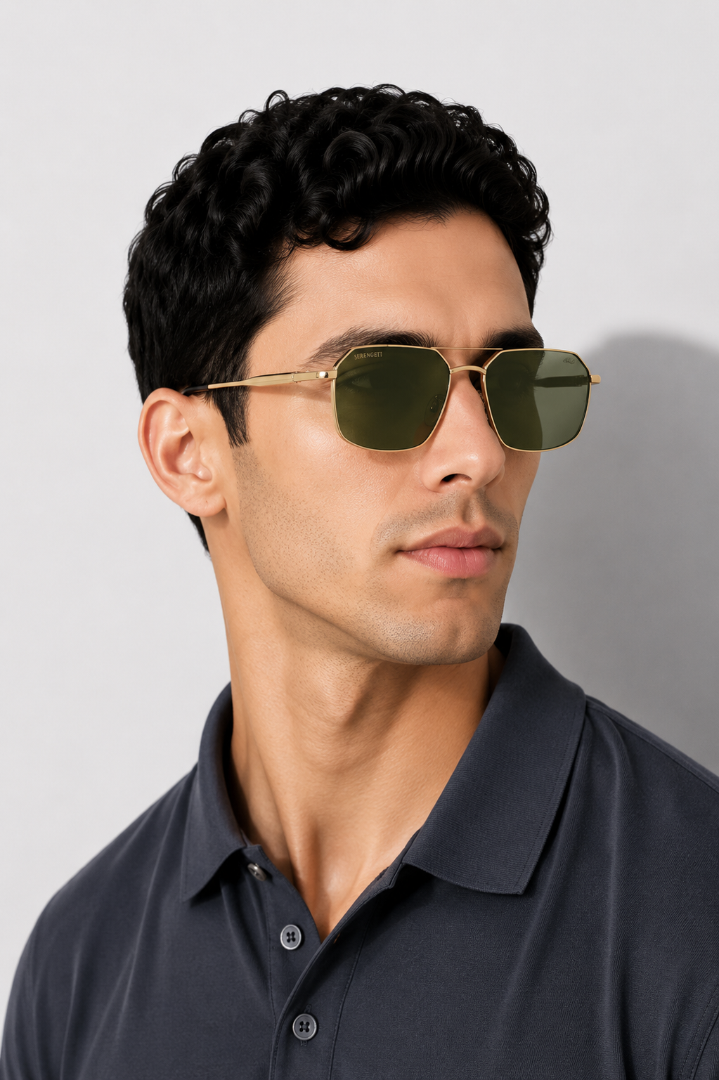 Мъжки слънчеви очила Men's sunglasses Serengeti SS546005 Wayne Golden lifestyle view