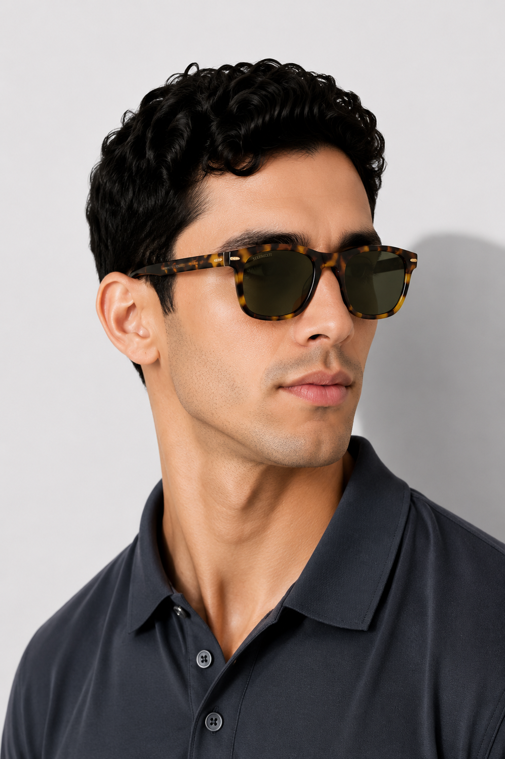 Мъжки слънчеви очила Men's sunglasses Serengeti SS576005 Charlton Brown lifestyle view