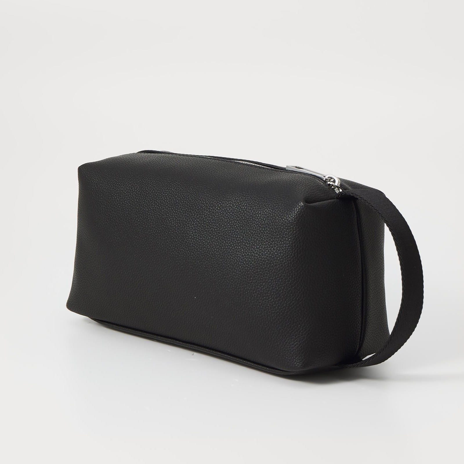Козметична чанта Men’s wash bag Boss
50537003 001 Black back view
