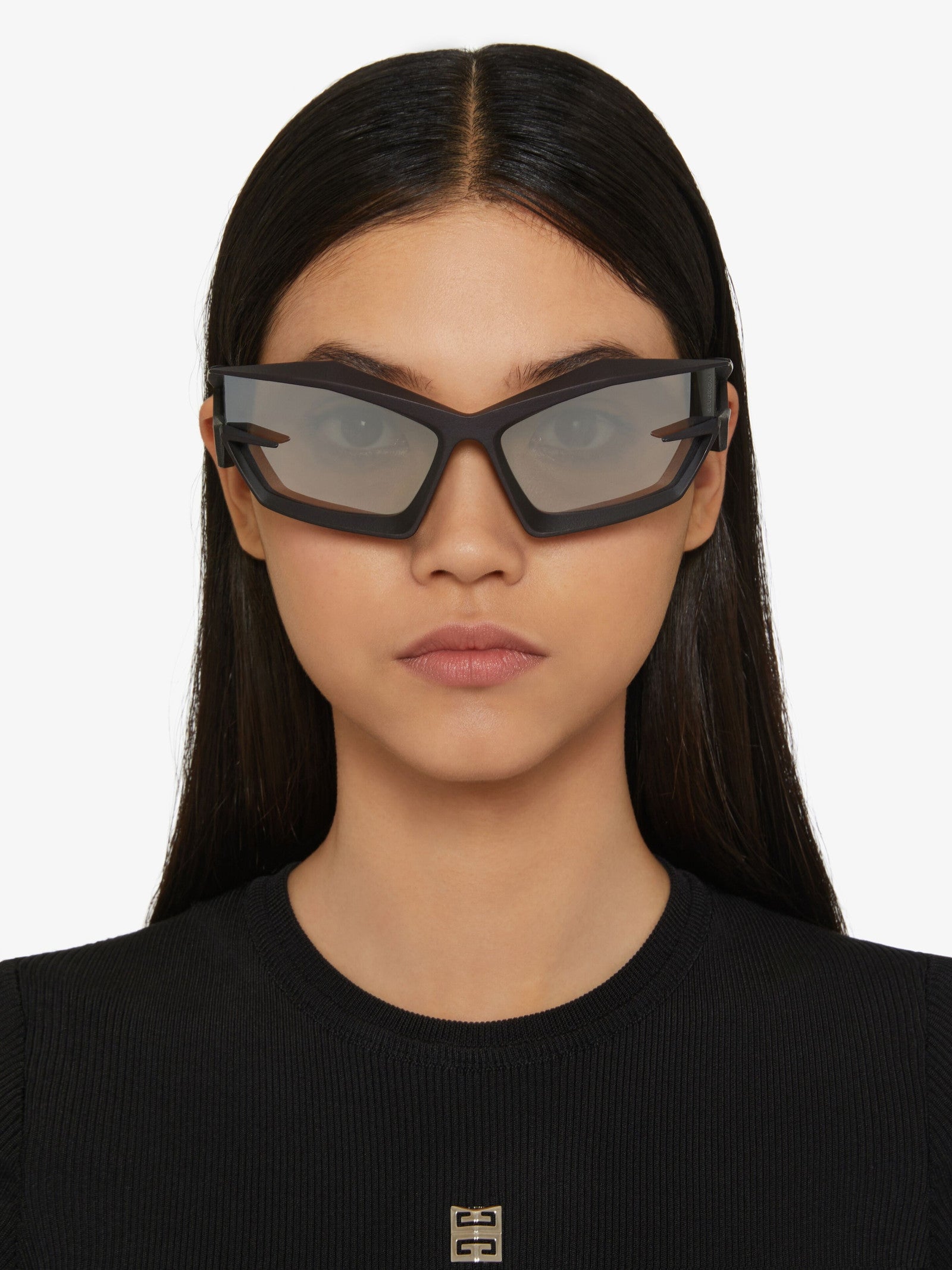 Слънчеви очила Unisex sunglasses Givenchy GIV CUT BR007GR04 A008 Black Nero lifestyle view 1