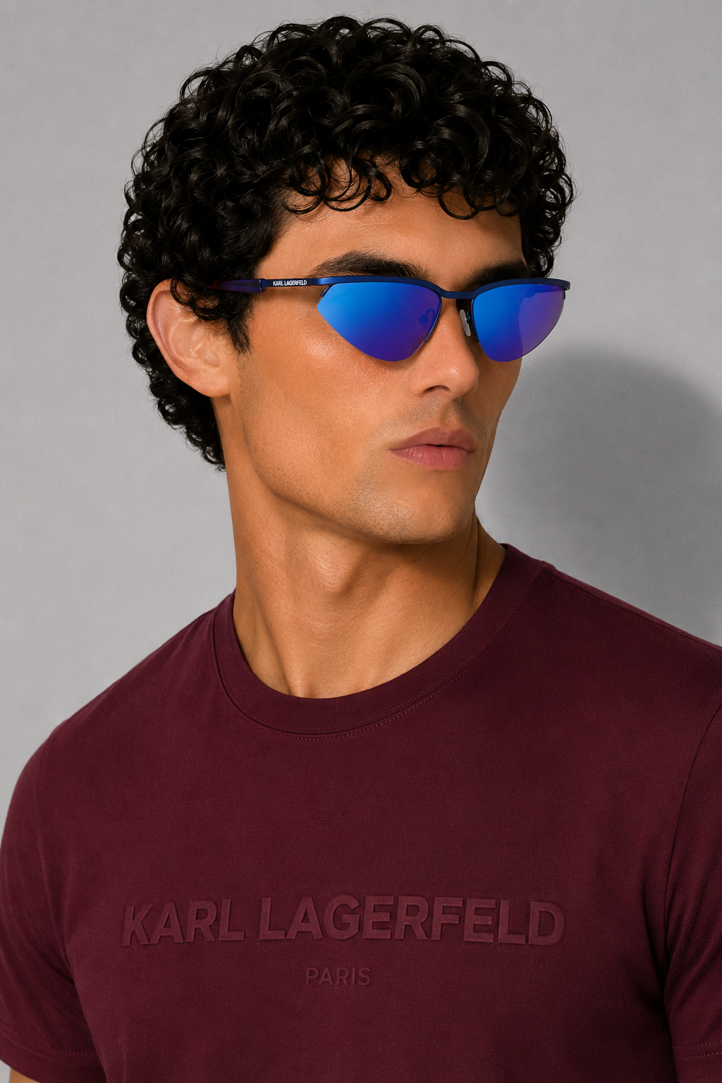 Слънчеви очила Unisex sunglasses KARL LAGERFELD KL352S 404 Blue lifestyle view