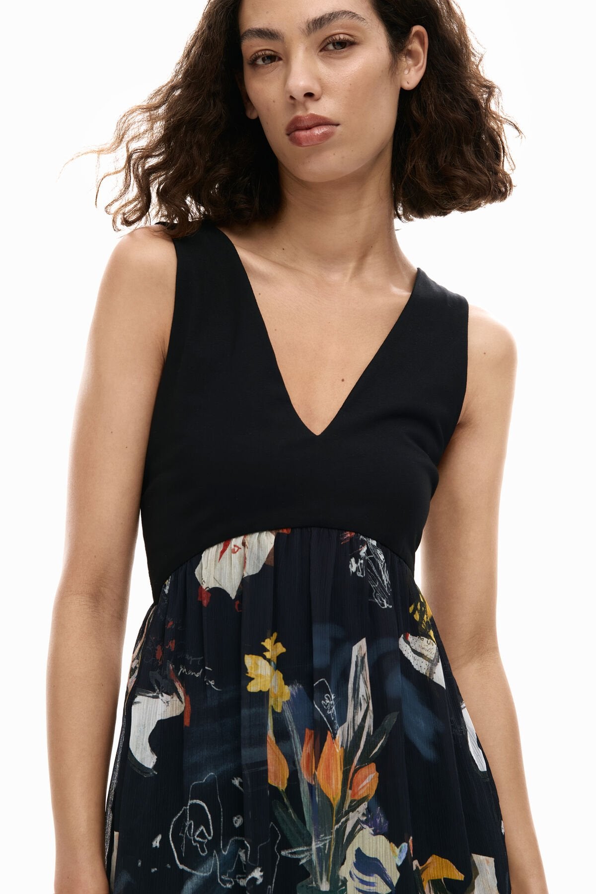 Дамска рокля Women’s dress Desigual
26SWVW472000 Black close up view