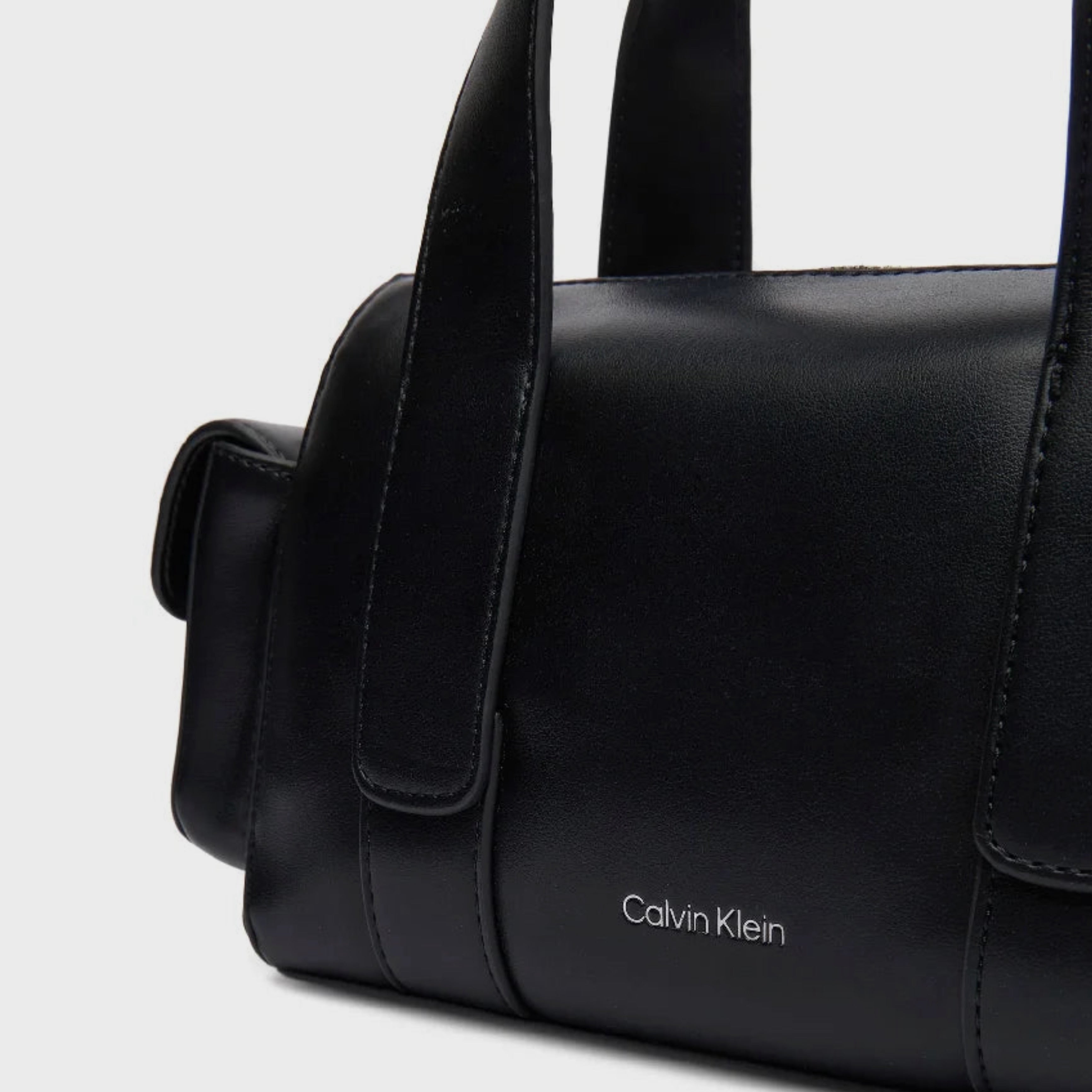 Дамска чанта Women’s handbag Calvin Klein
LV04F3291G YIP Black logo view