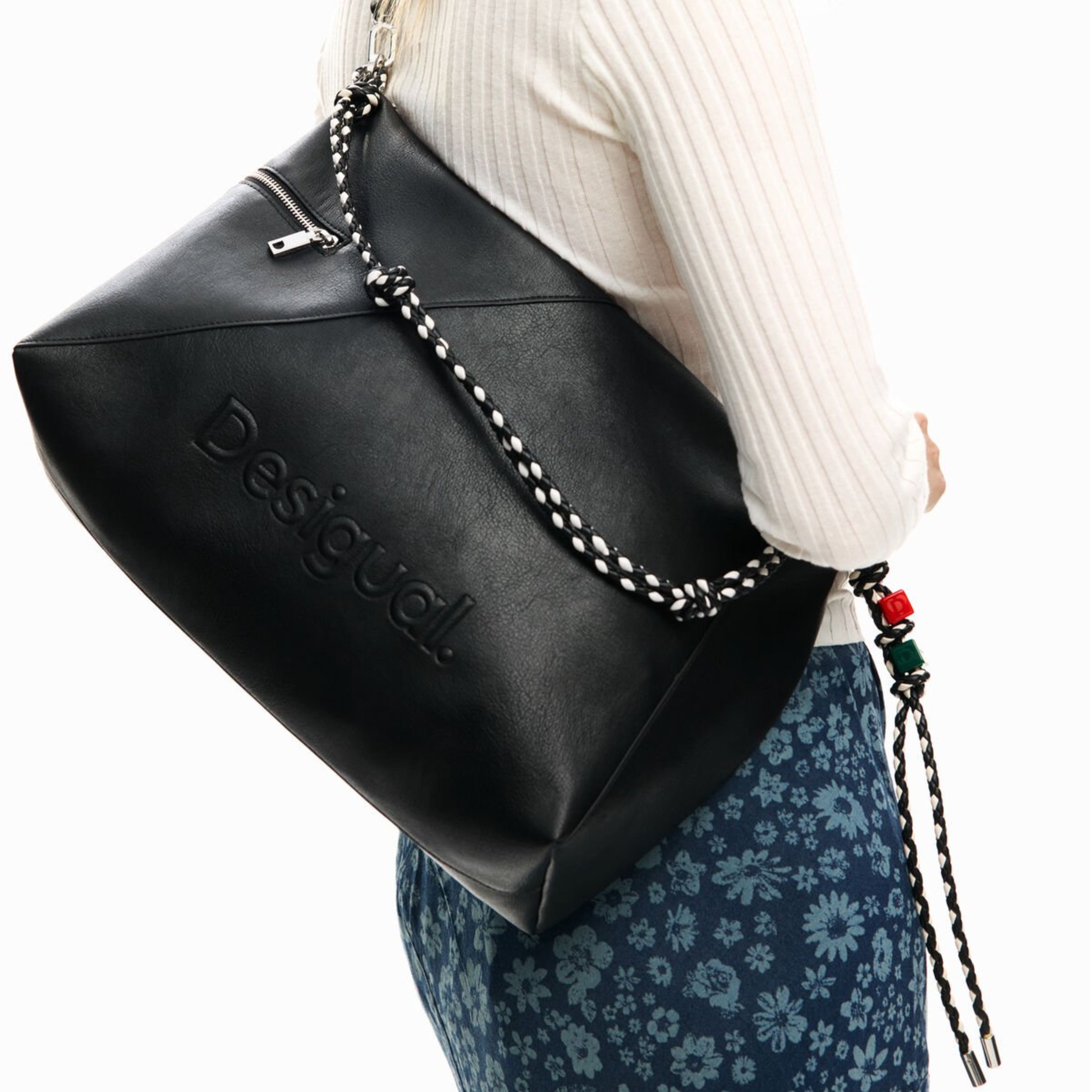 Дамска чанта Women’s handbag Desigual
26SAXP662000U Black