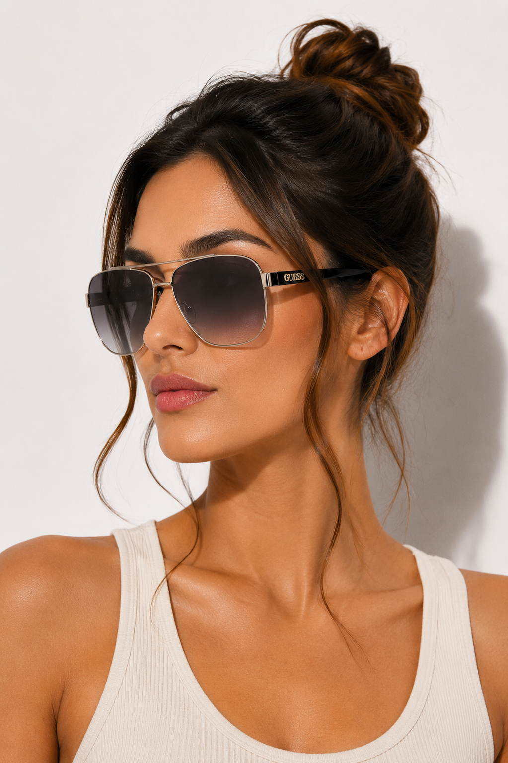 Дамски слънчеви очила Women’s metal sunglasses Guess GF6145 32B Golden lifestyle view