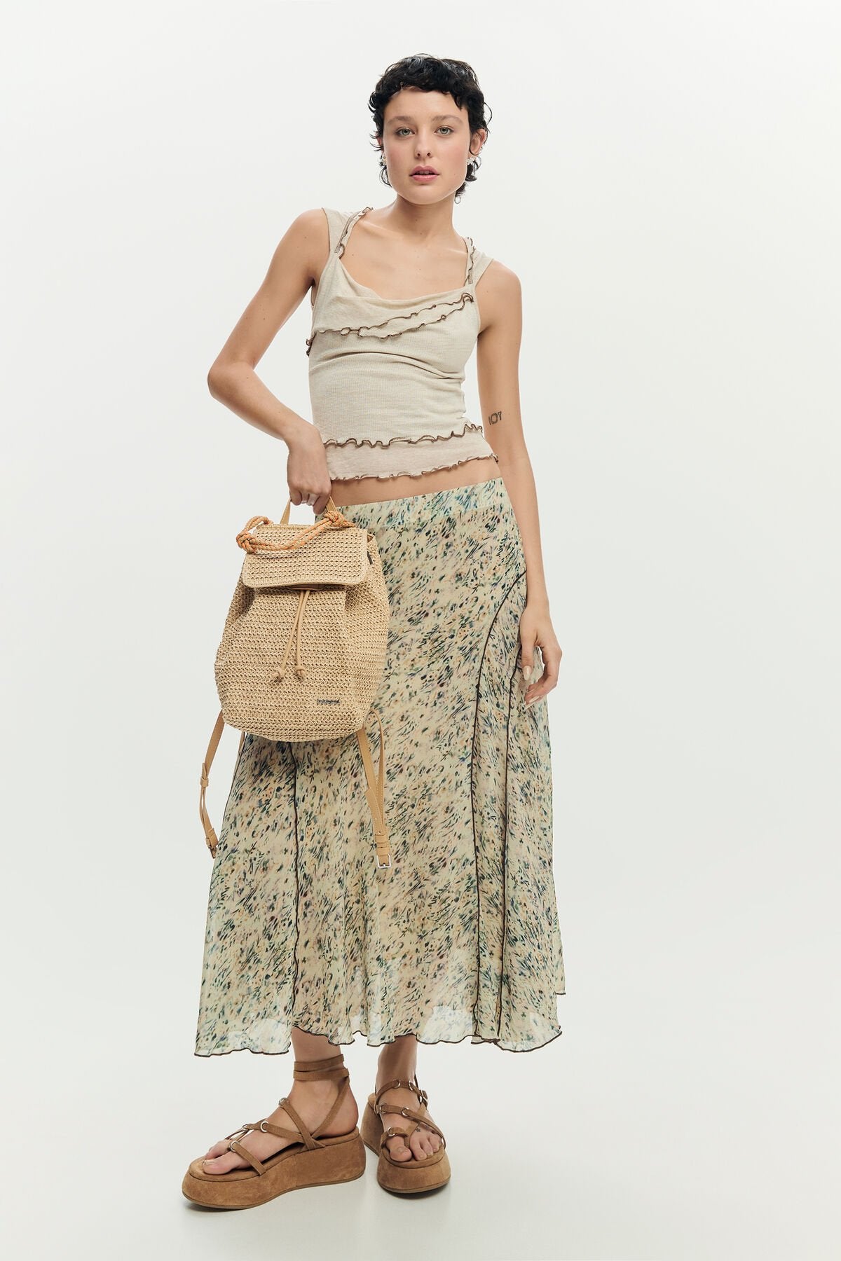 Дамска раница Women’s raffia rucksack Desigual 26SAKO01 1014 head to toe view