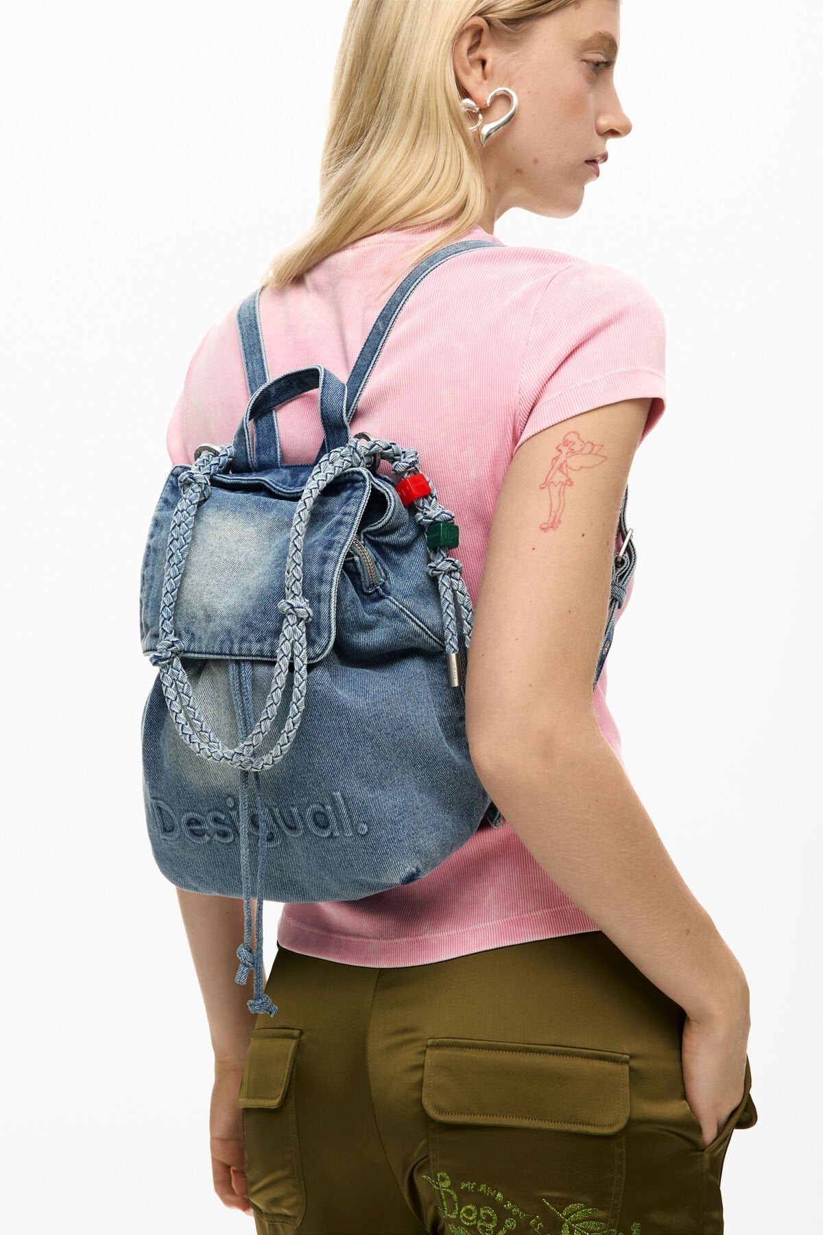 Дамска раница Women’s rucksack Desigual
26SAKD07 5005 Light Blue Denim lifestyle view