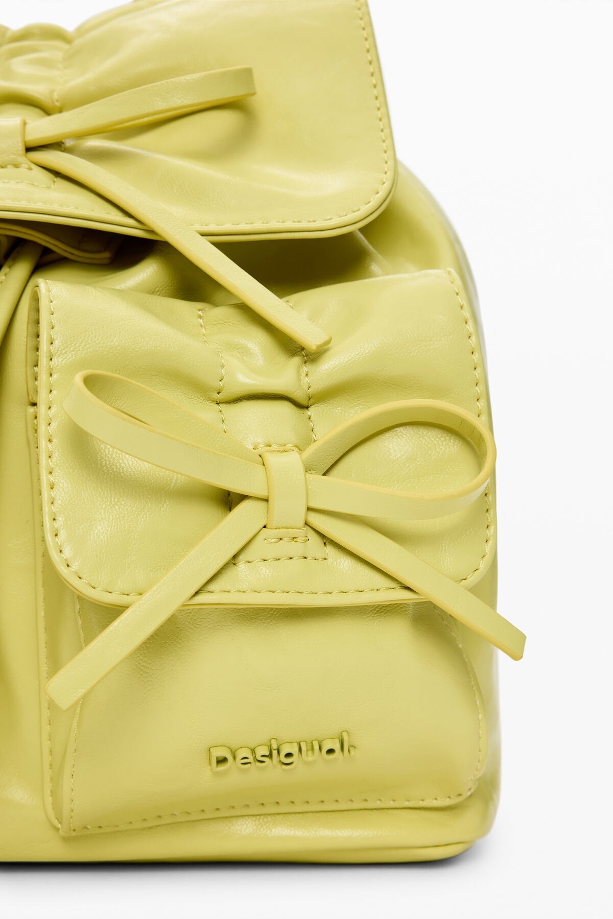 Дамска раница Women’s rucksack Desigual
26SAKP10 4013 Yellow detail view