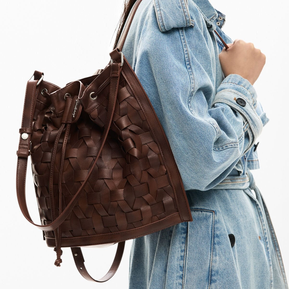 Дамска раница Women’s rucksack Desigual
26SAKP14 6064 Brown