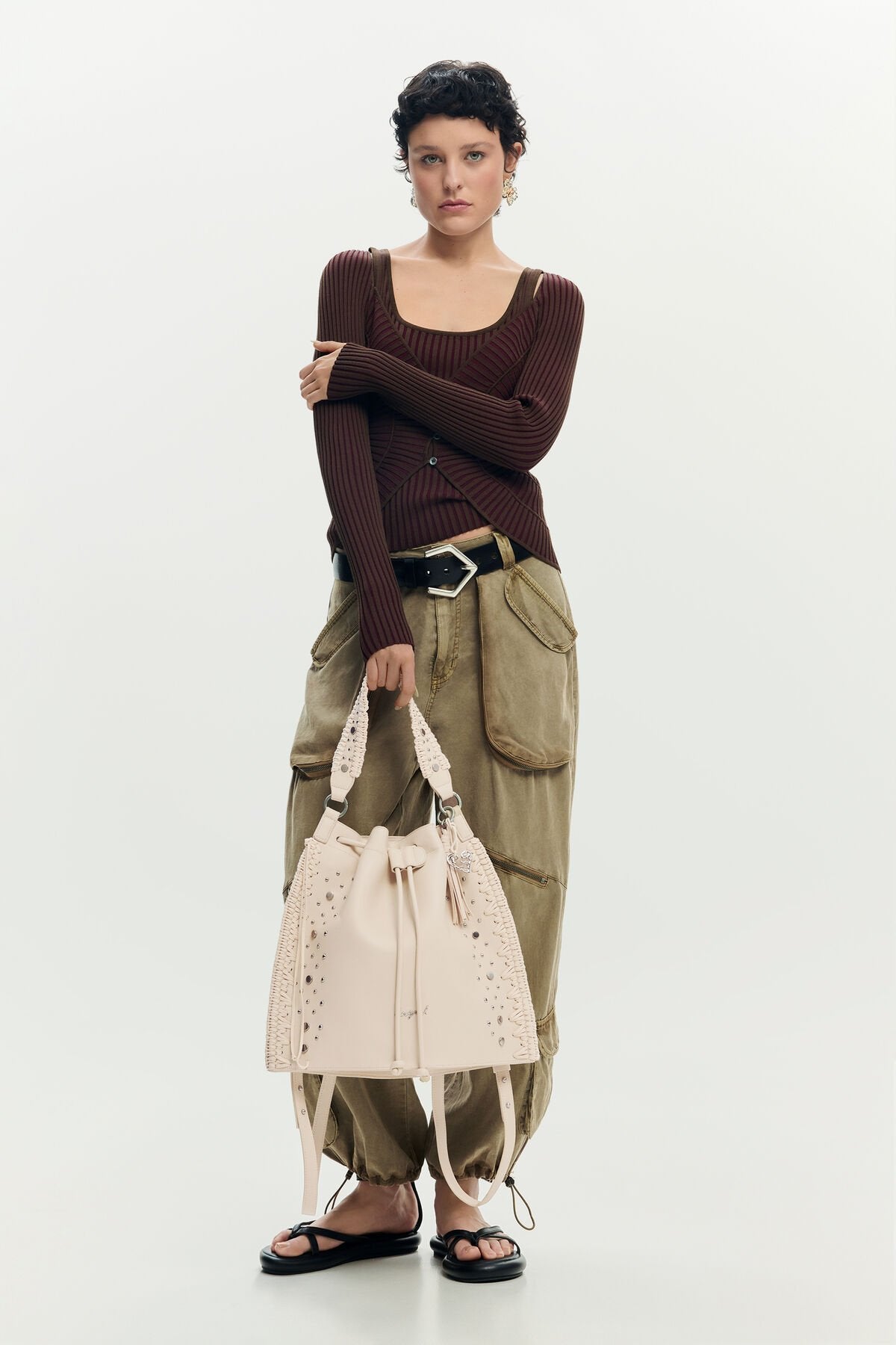 Дамска раница Women’s rucksack Desigual
26SAKP33 1008 Off-White head to toe view