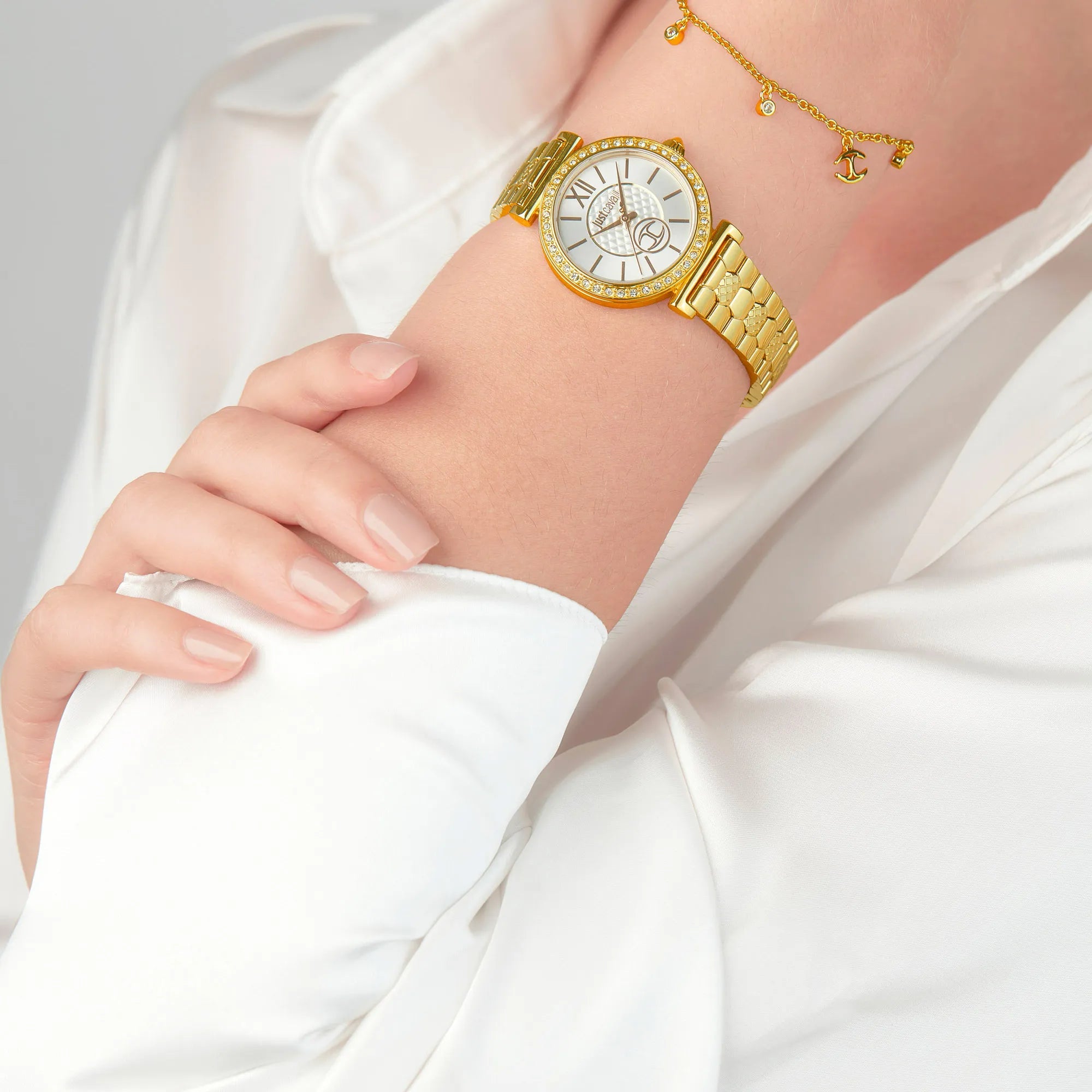 Дамски часовник Women’s set watch + bracelet Just Cavalli Varenna JC1L273M0055 Lifestyle view