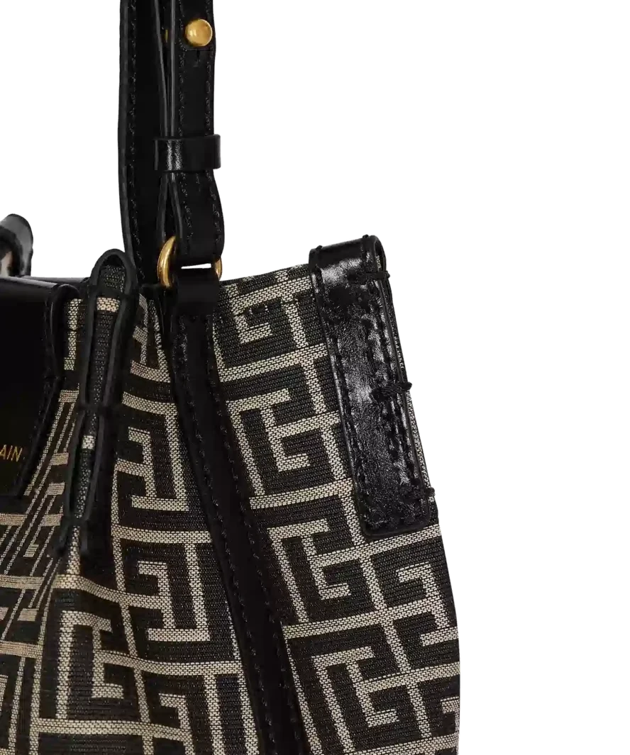 Дамска чанта Women’s shoulder bucket bag Balmain GN1CA032TJMBGFE detail view