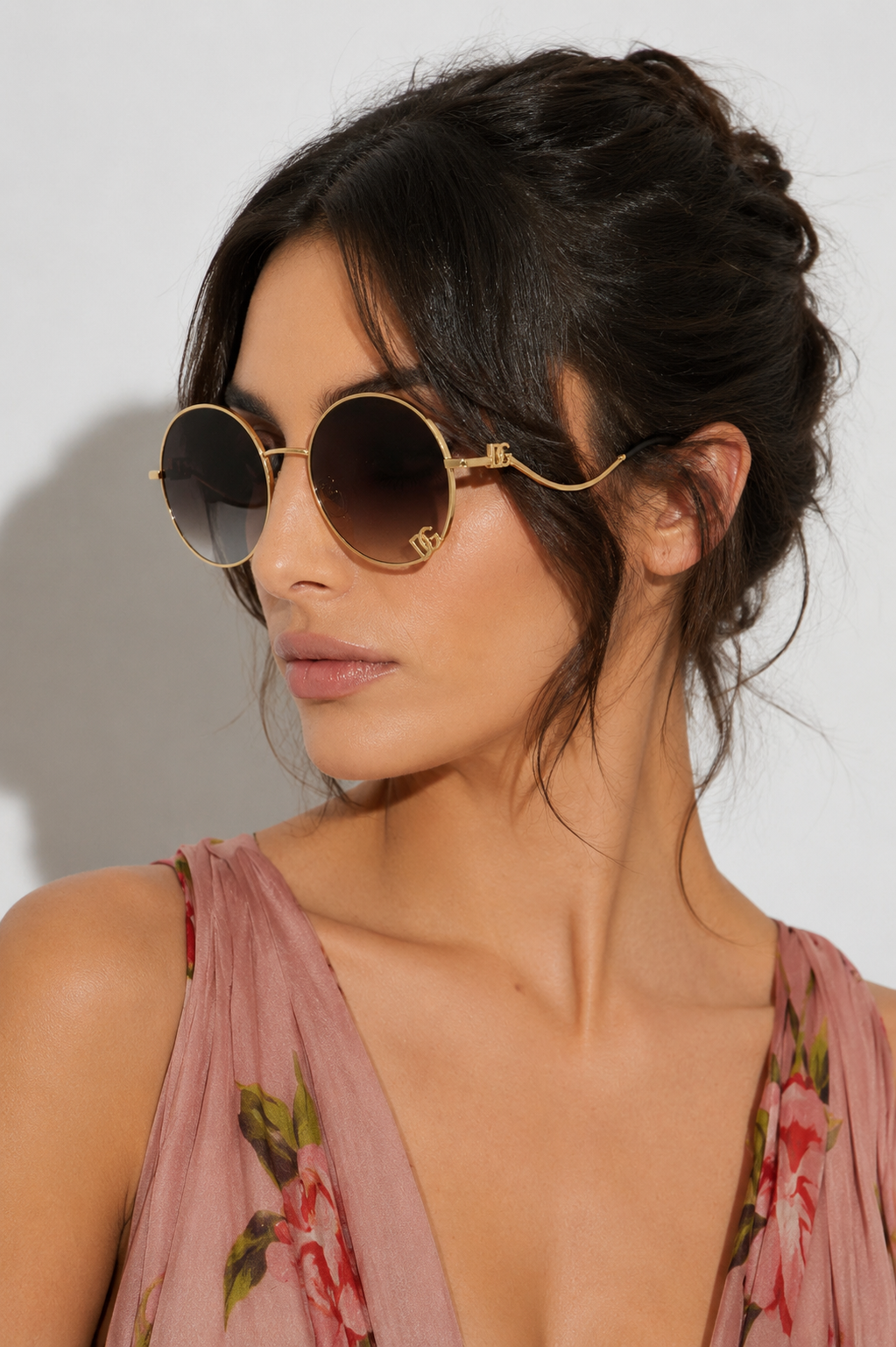 Дамски слънчеви очила Women’s sunglasses Dolce & Gabbana DG2324 02 8G Black lifestyle view