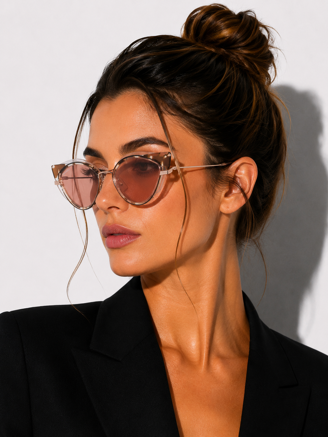 Дамски слънчеви очила Women’s sunglasses Dsquared² DQ0336 55U Crystal Pink Havana lifestyle view