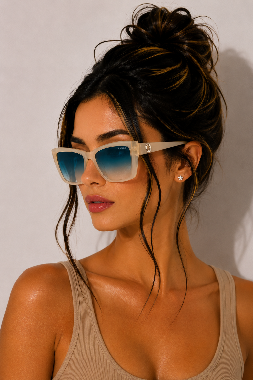 Дамски слънчеви очила Women’s sunglasses GUESS GU00098 25P Transparent Beige